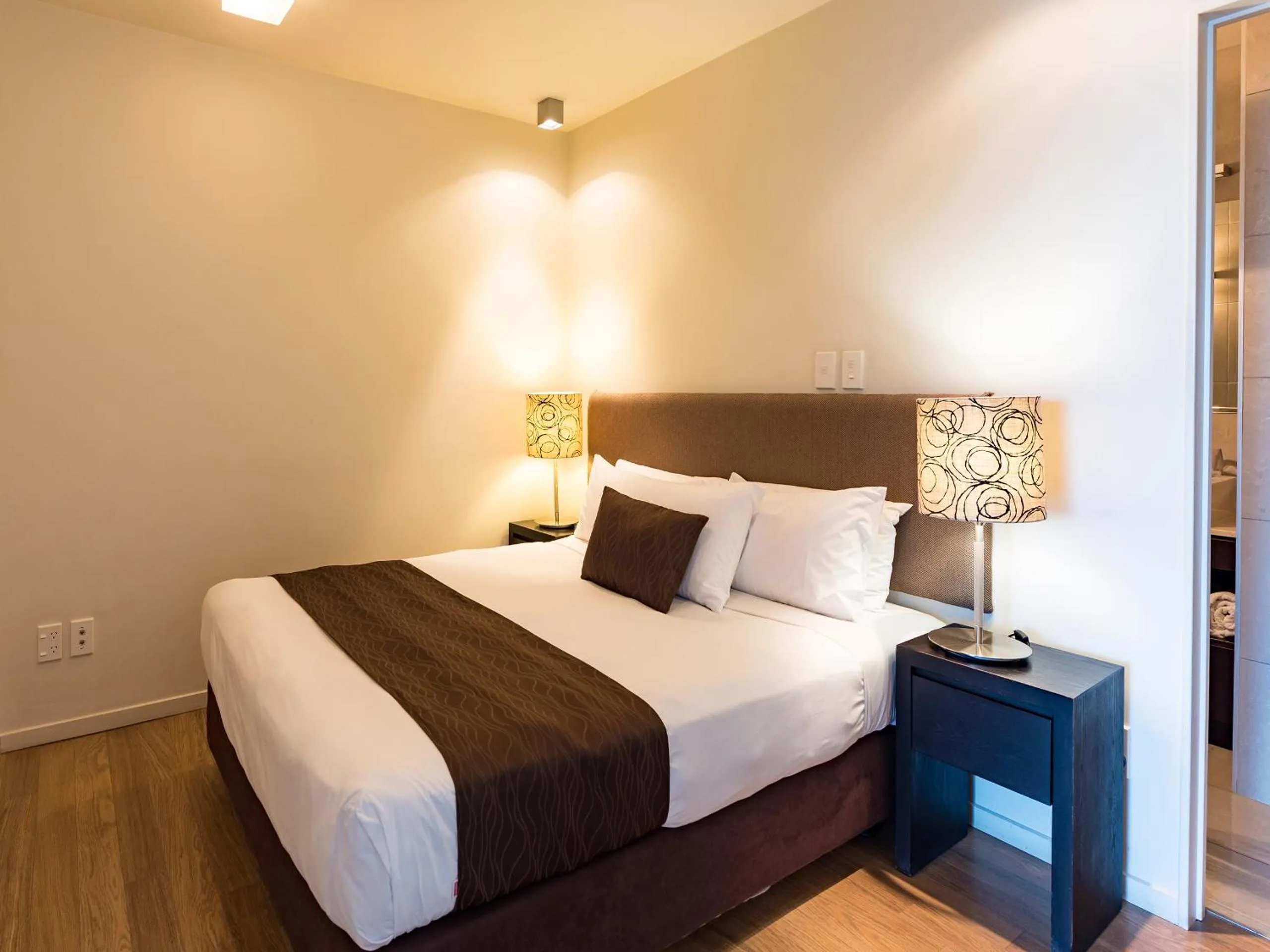 Bedroom, Bed in Sea Spray Suites