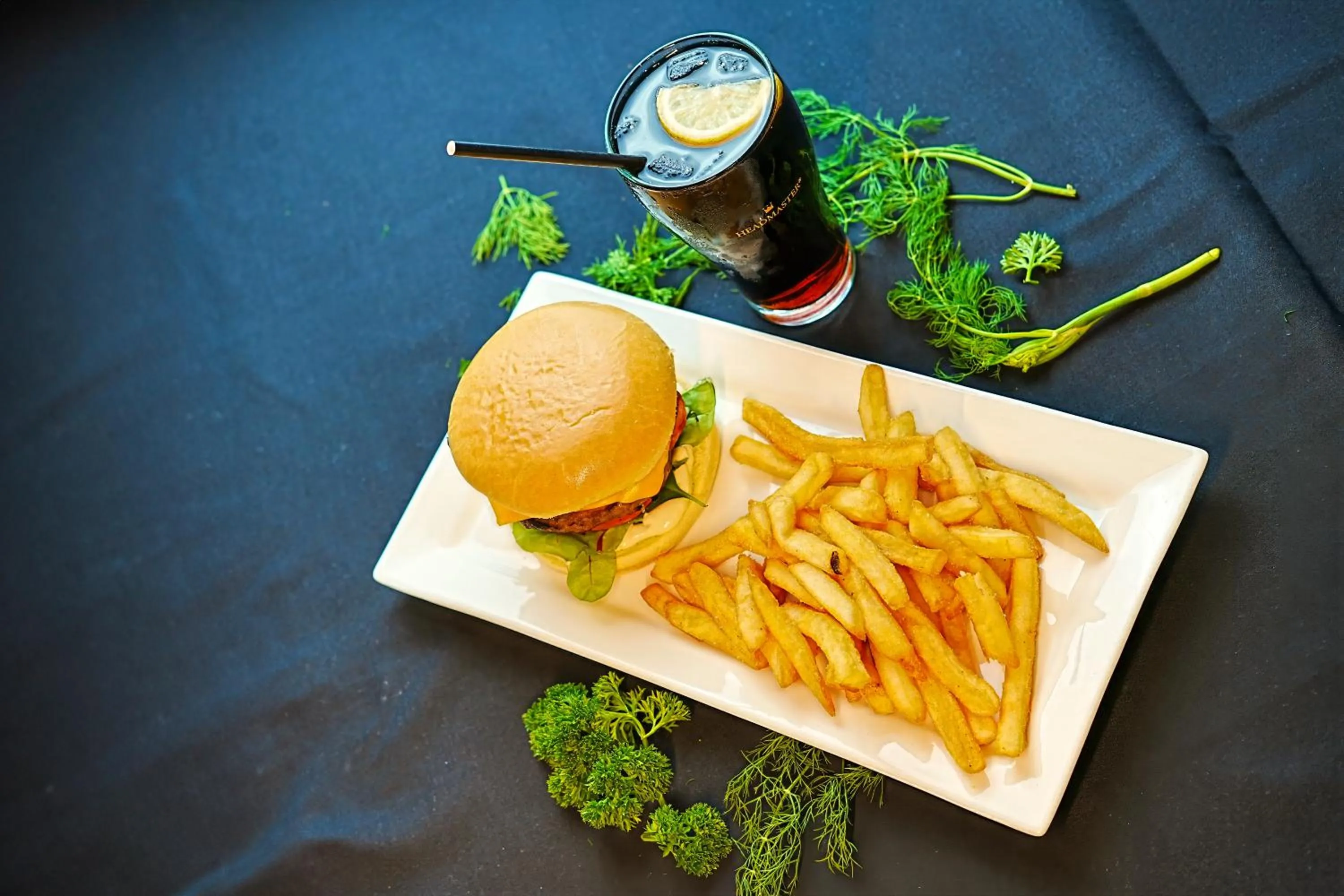 Restaurant/places to eat in Olde Tudor Hotel