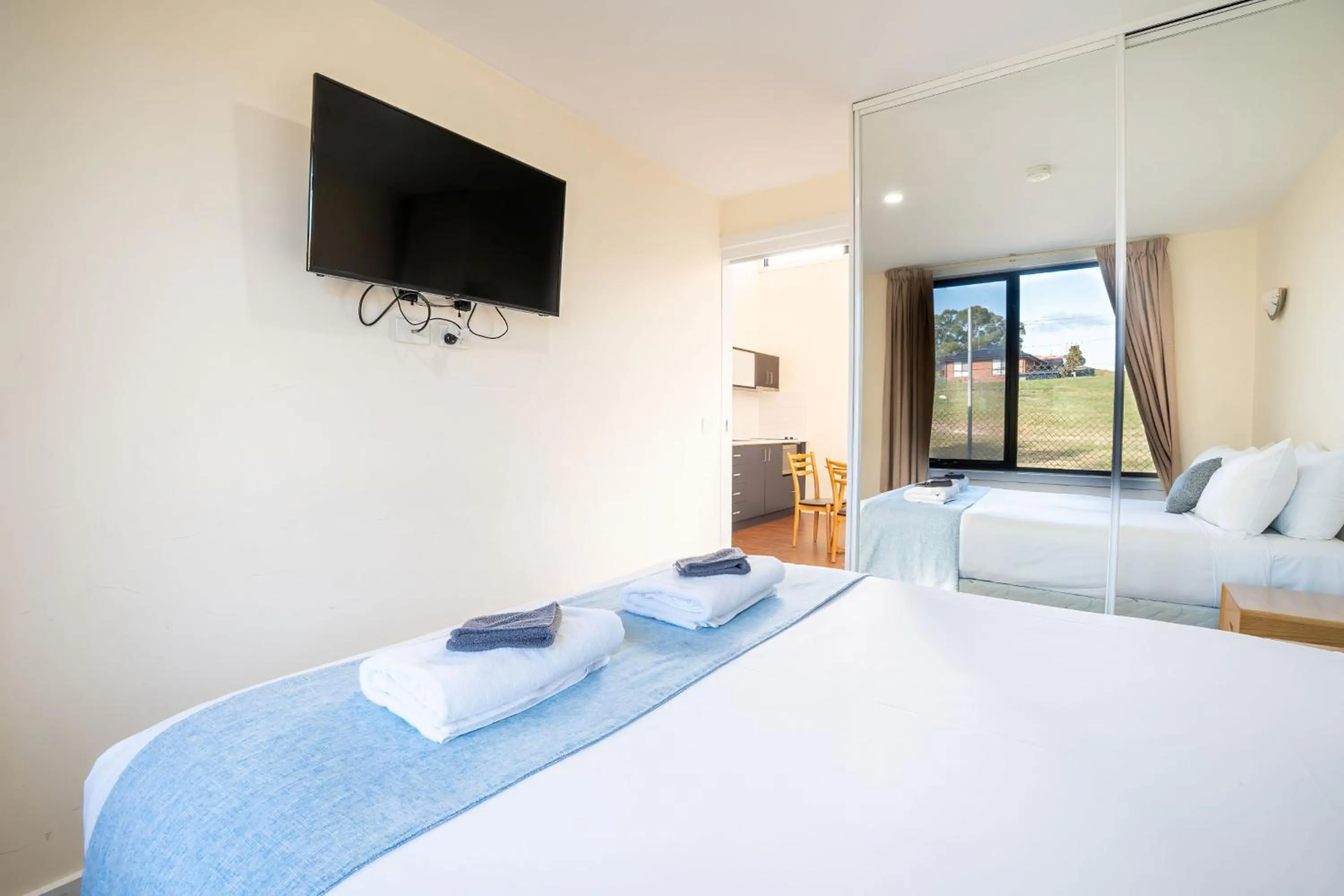 Bed in Olde Tudor Hotel