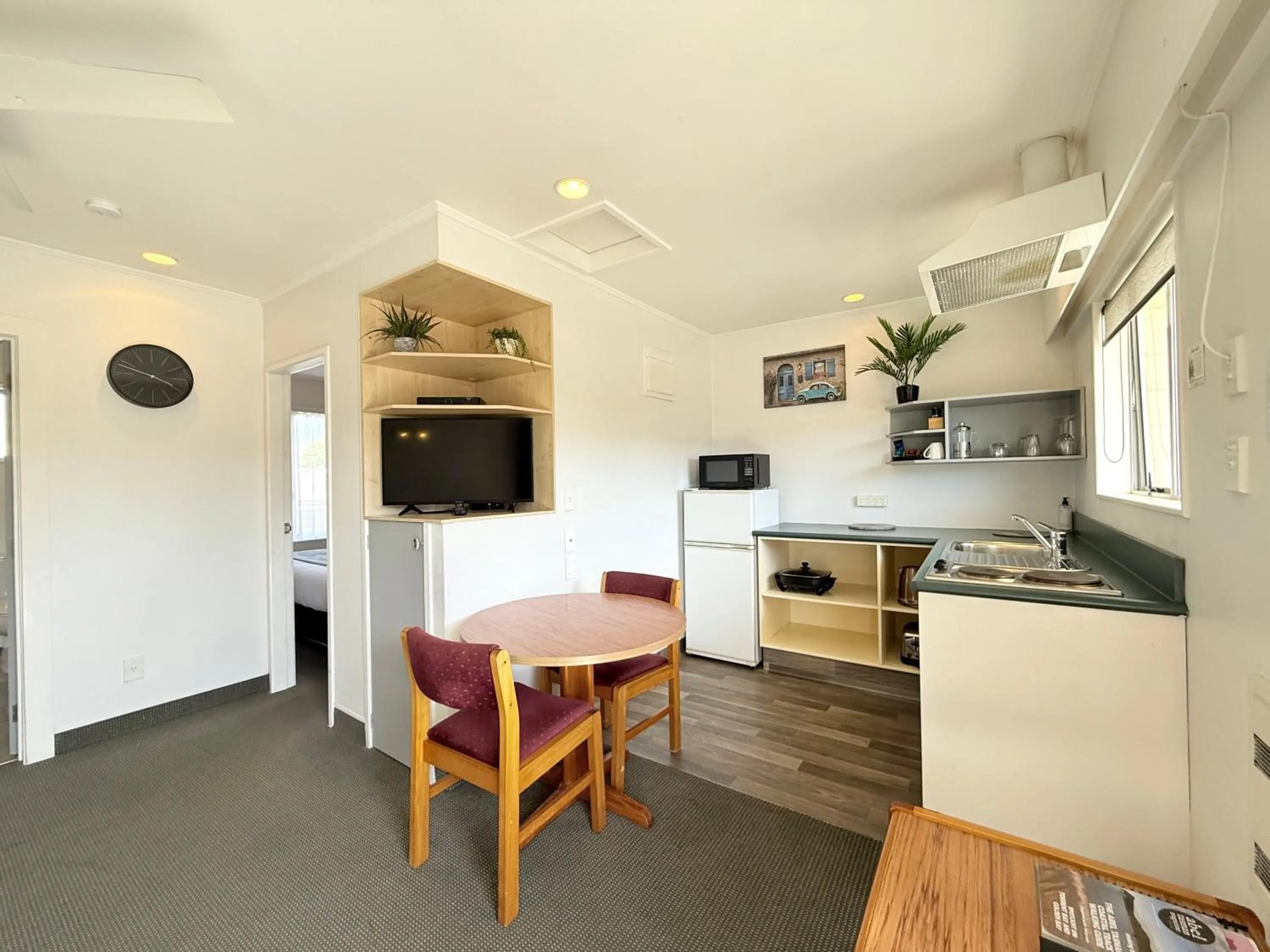 TV and multimedia in ASURE Fountain Resort Motel