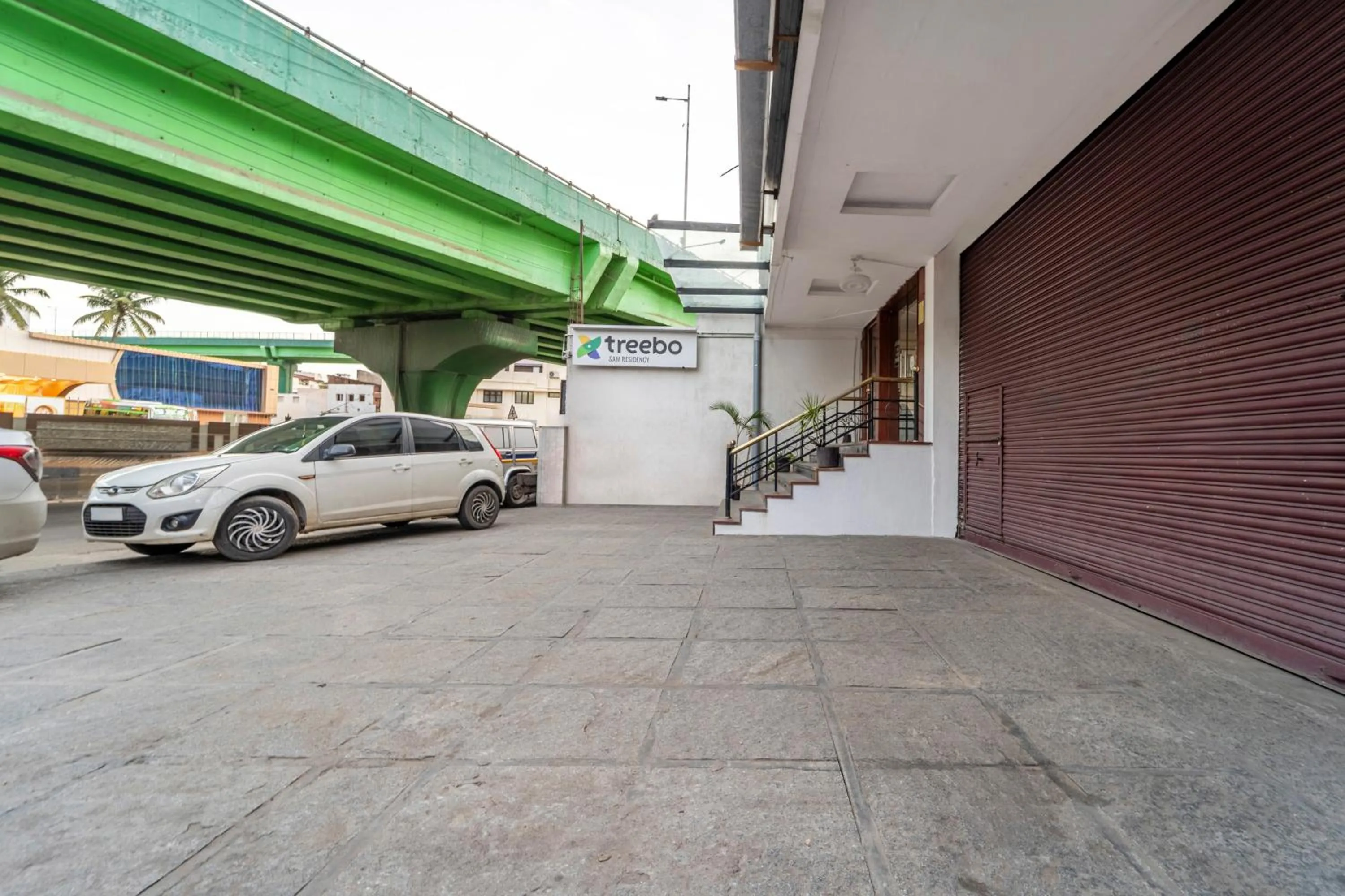 Parking in Treebo Sam Residency