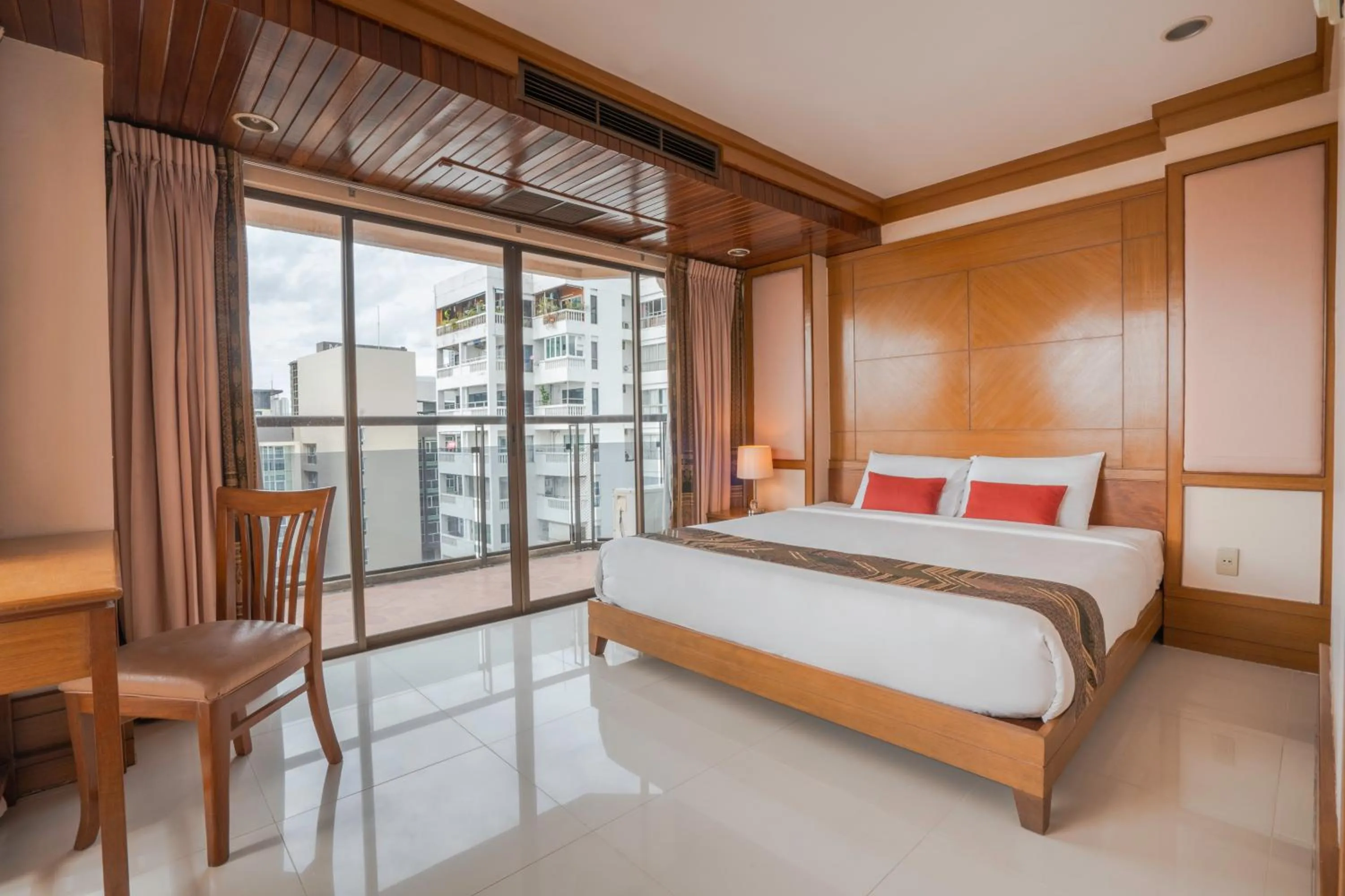 Bed in Mike Beach Resort