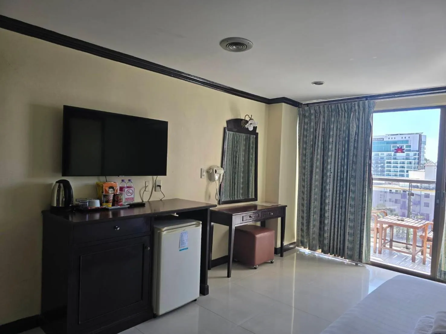 Bedroom in Mike Beach Resort