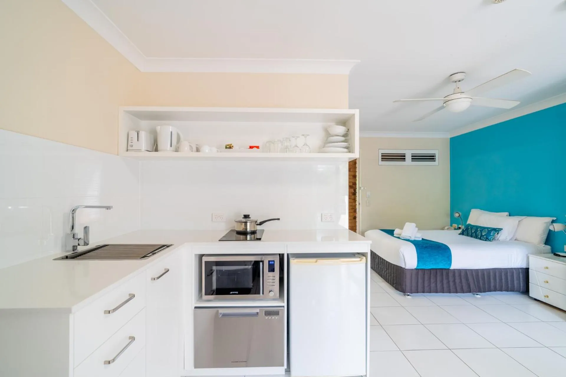 Bed in Byron Bayside Central Studio Apartments