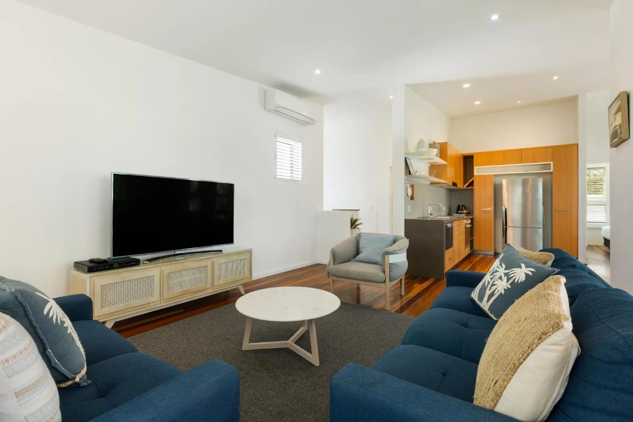 TV and multimedia in East On Byron Bay Apartments