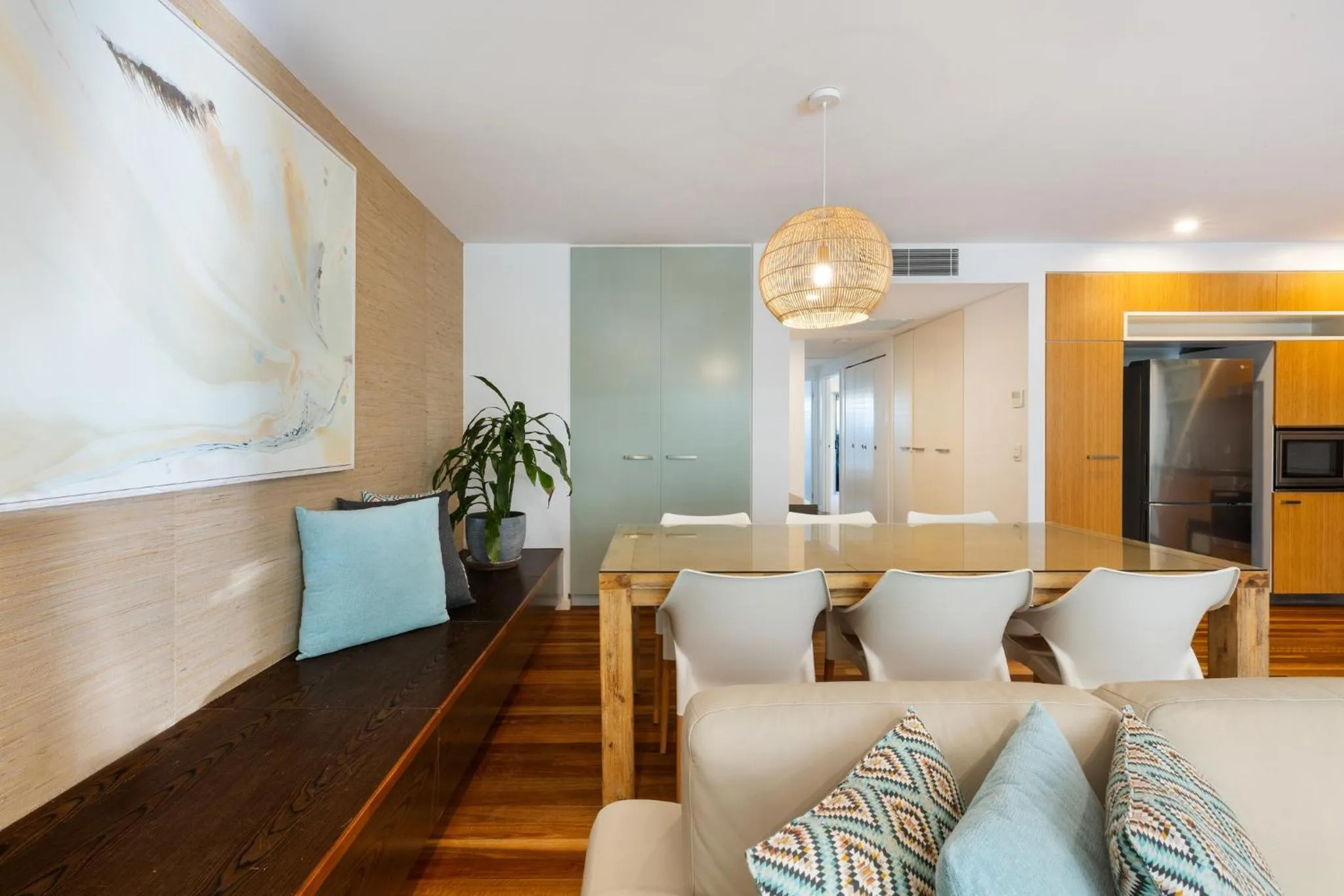 Kitchen or kitchenette in East On Byron Bay Apartments