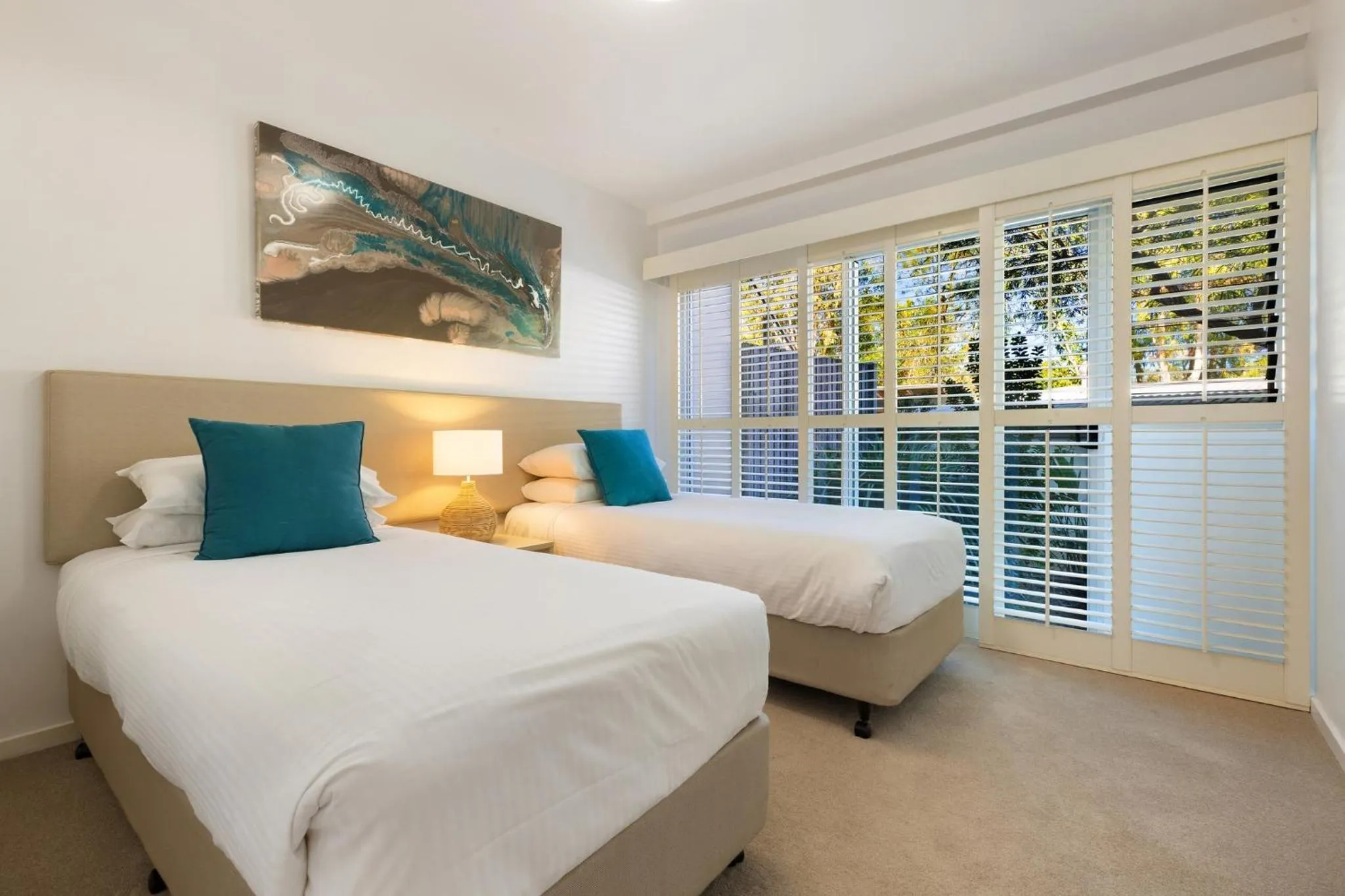 Photo of the whole room, Bed in East On Byron Bay Apartments