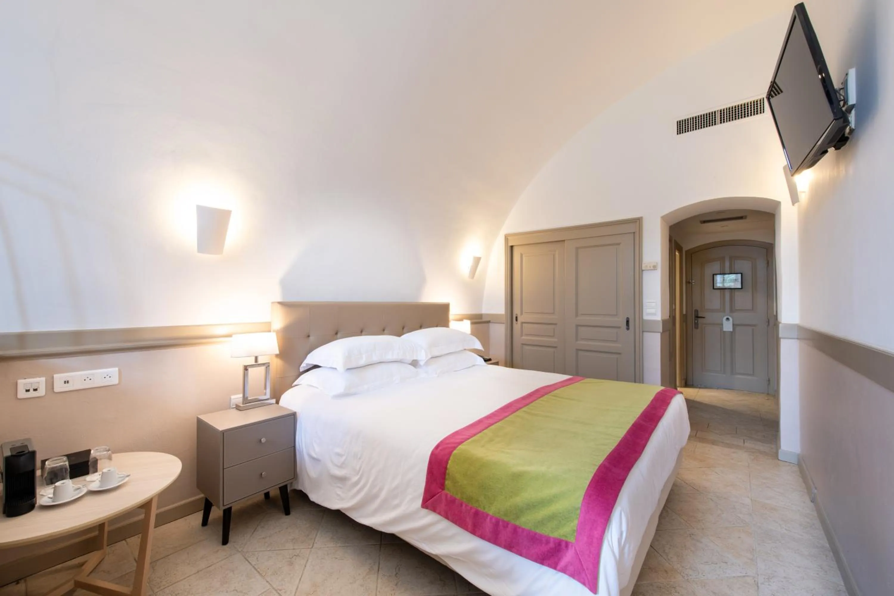 Photo of the whole room, Bed in Hôtel Golf & Spa Château de la Bégude The Originals Collection