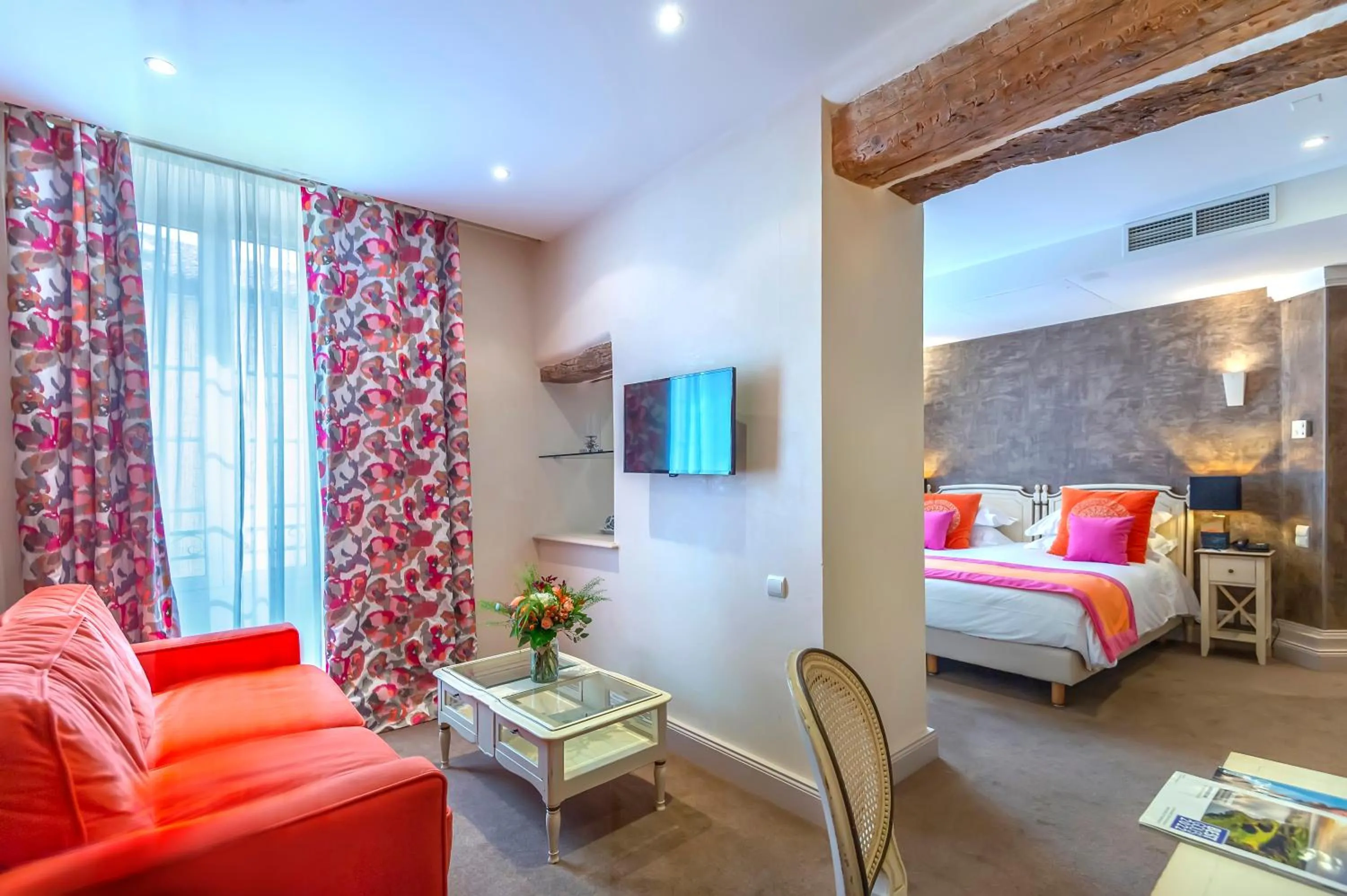 Photo of the whole room, Bed in Hôtel Golf & Spa Château de la Bégude The Originals Collection