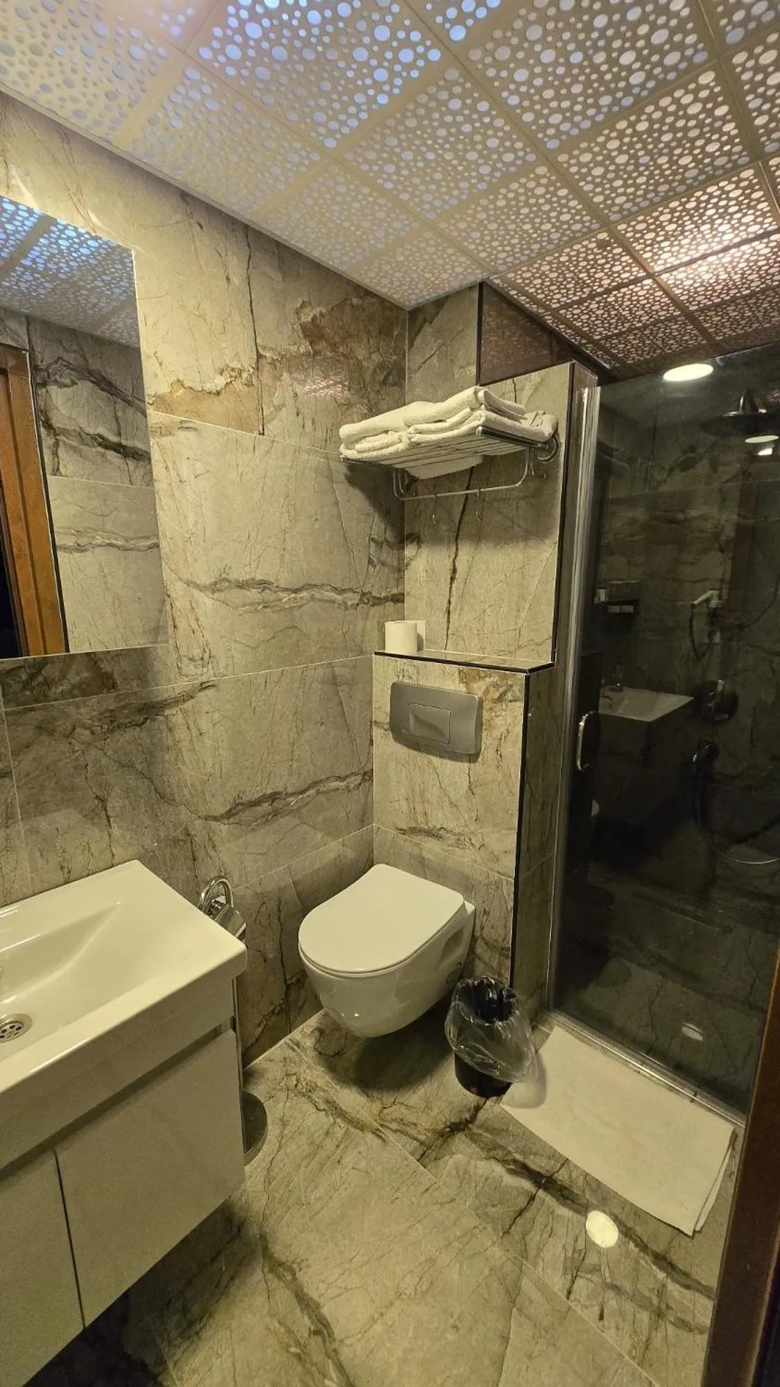 Bathroom in Hotel Pera Capitol - Taksim & İstiklal