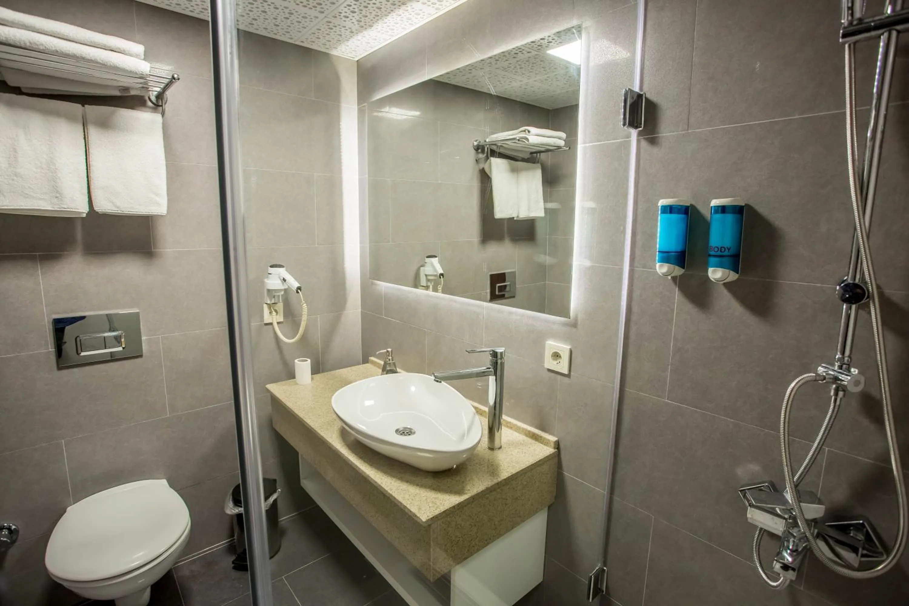 Bathroom in Hotel Pera Capitol - Taksim & İstiklal