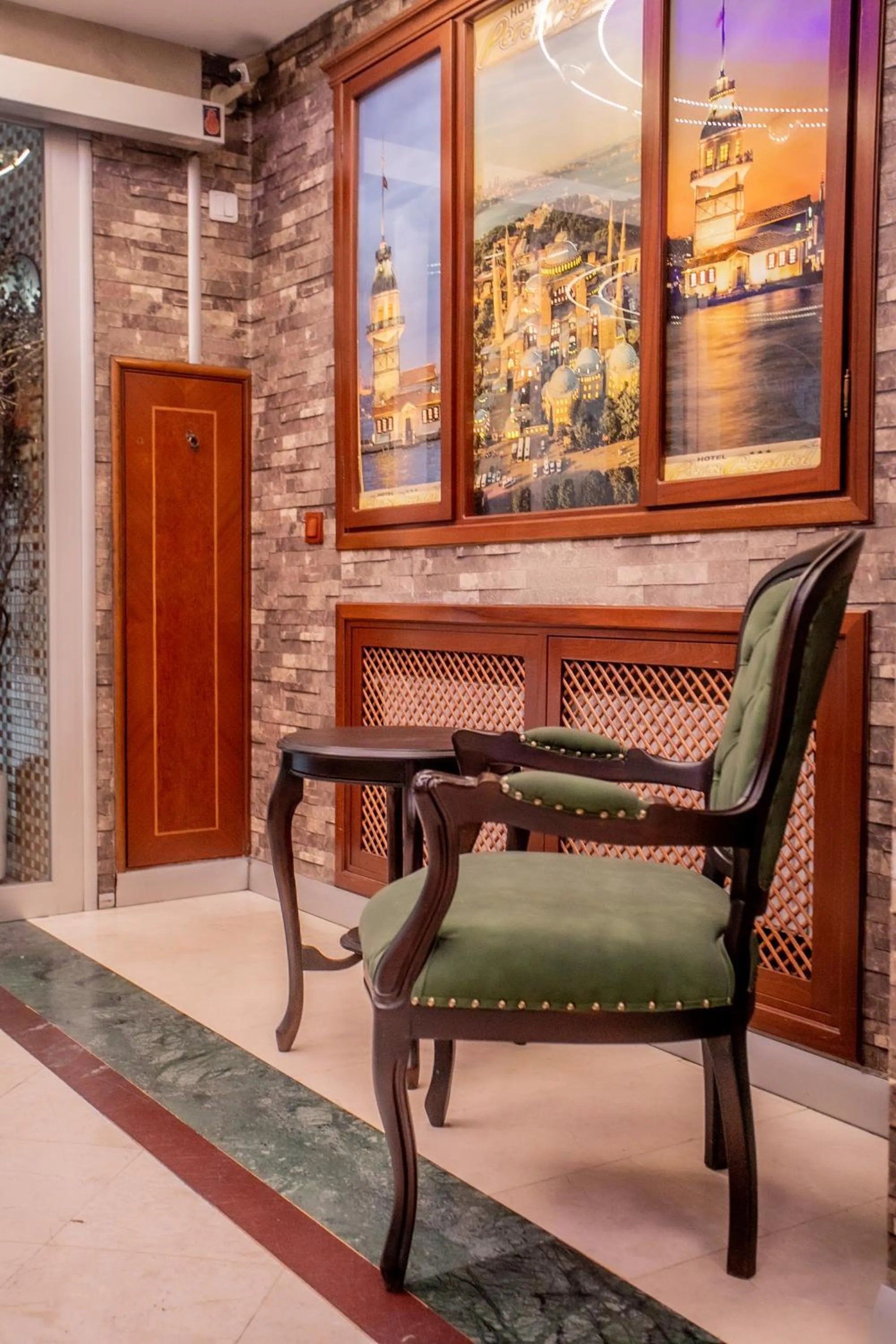 Lobby or reception in Hotel Pera Capitol - Taksim & İstiklal