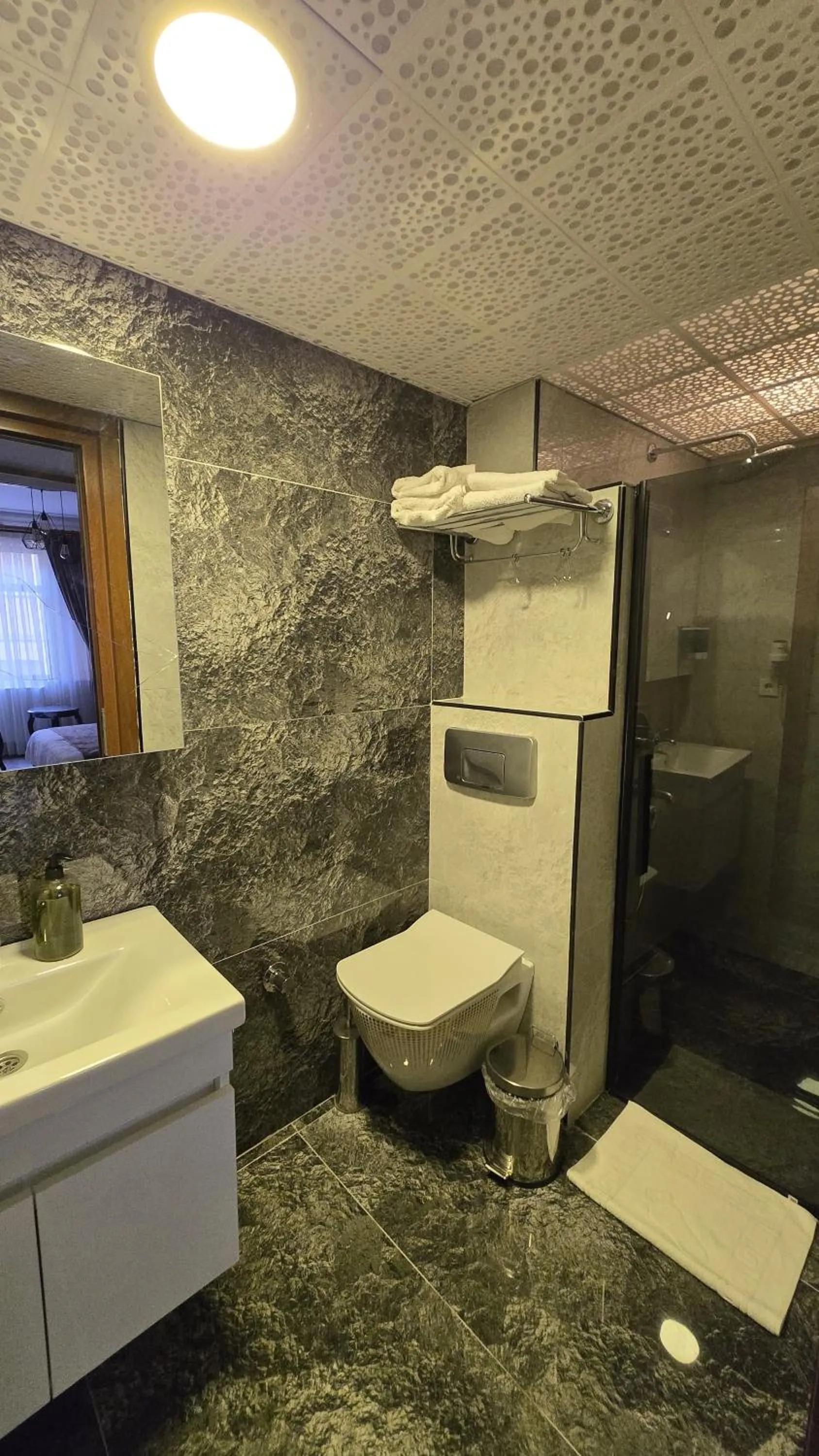 Bathroom in Hotel Pera Capitol - Taksim & İstiklal