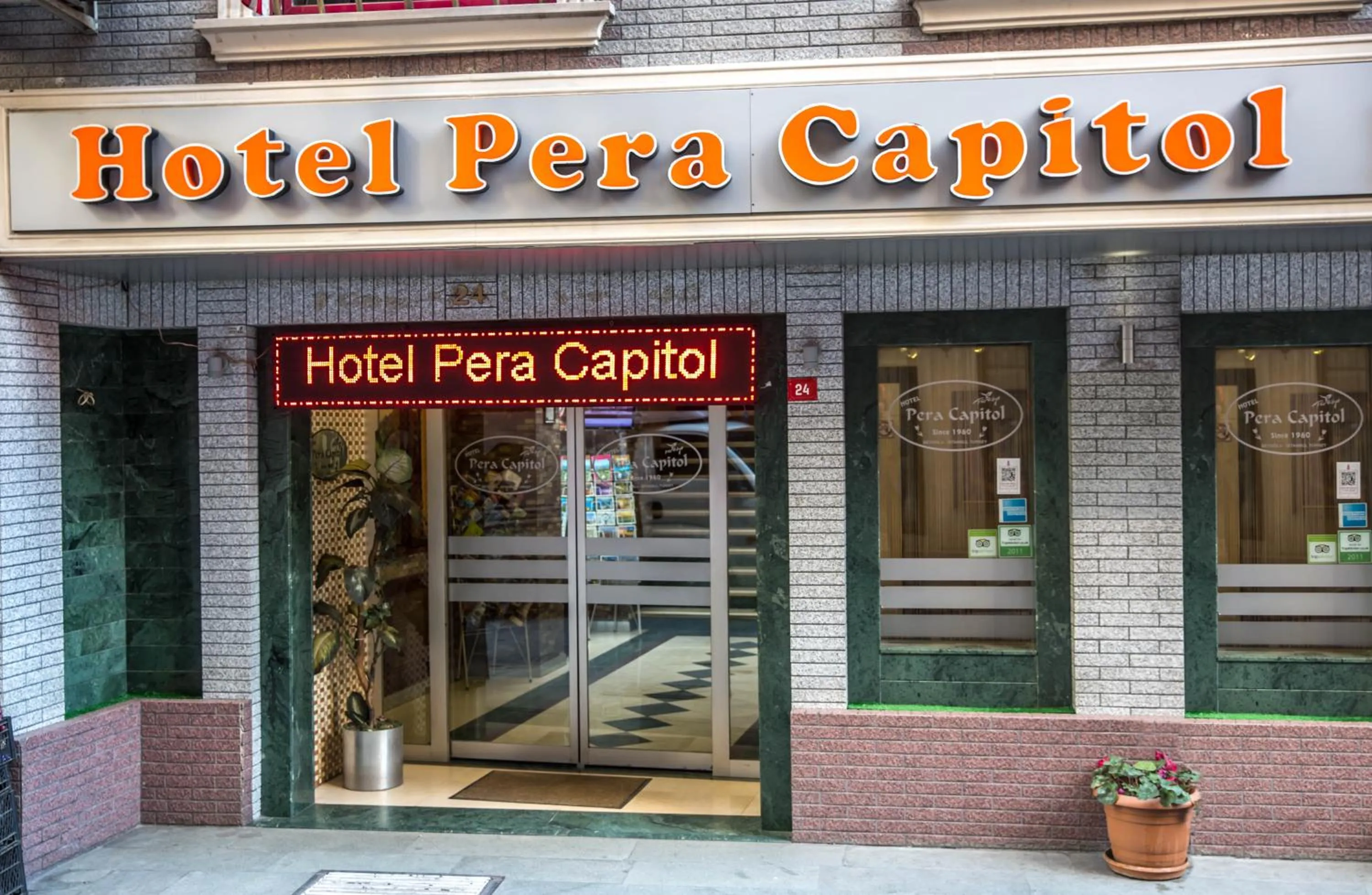 Facade/entrance in Hotel Pera Capitol - Taksim & İstiklal