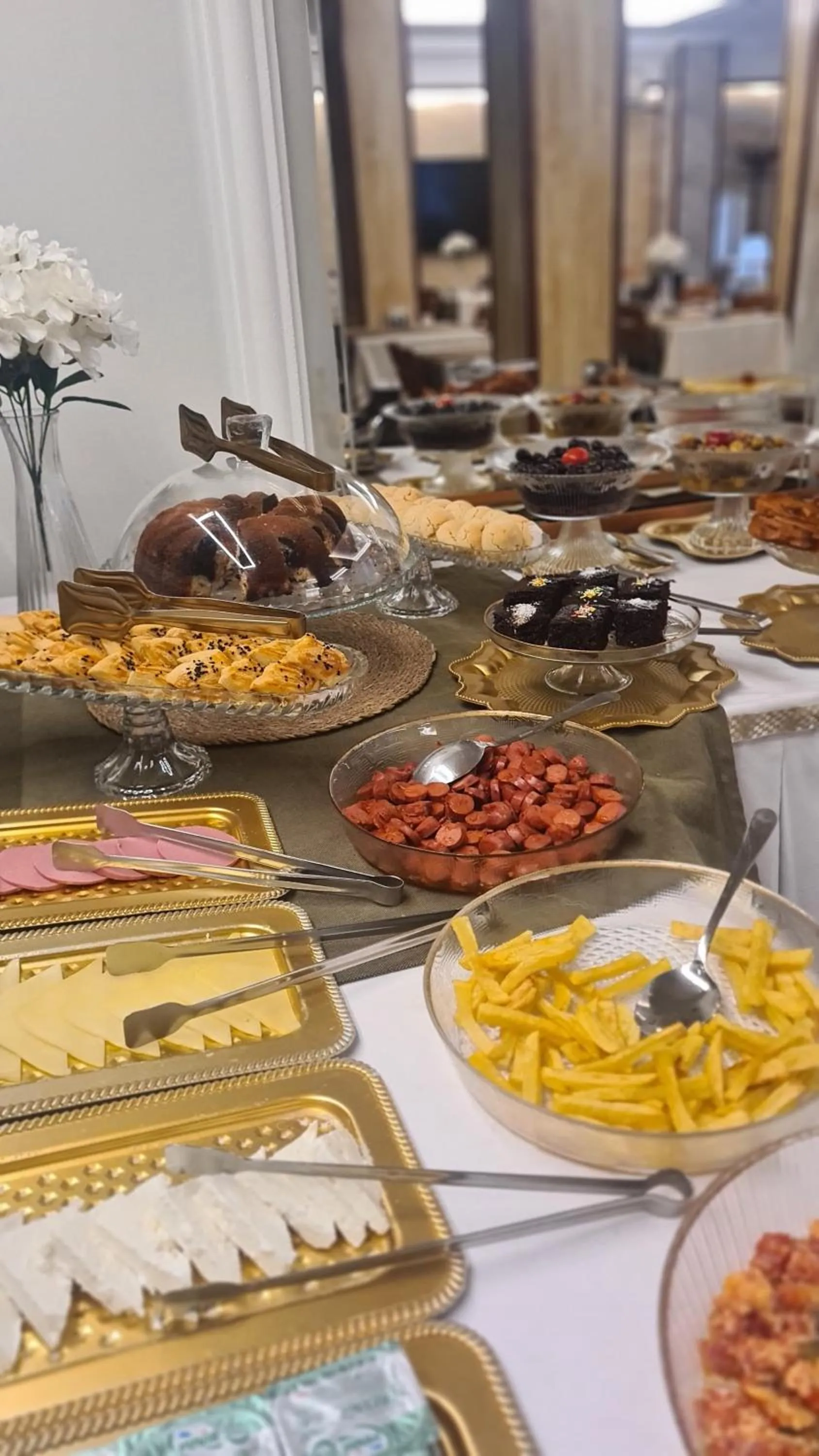 Breakfast in Hotel Pera Capitol - Taksim & İstiklal