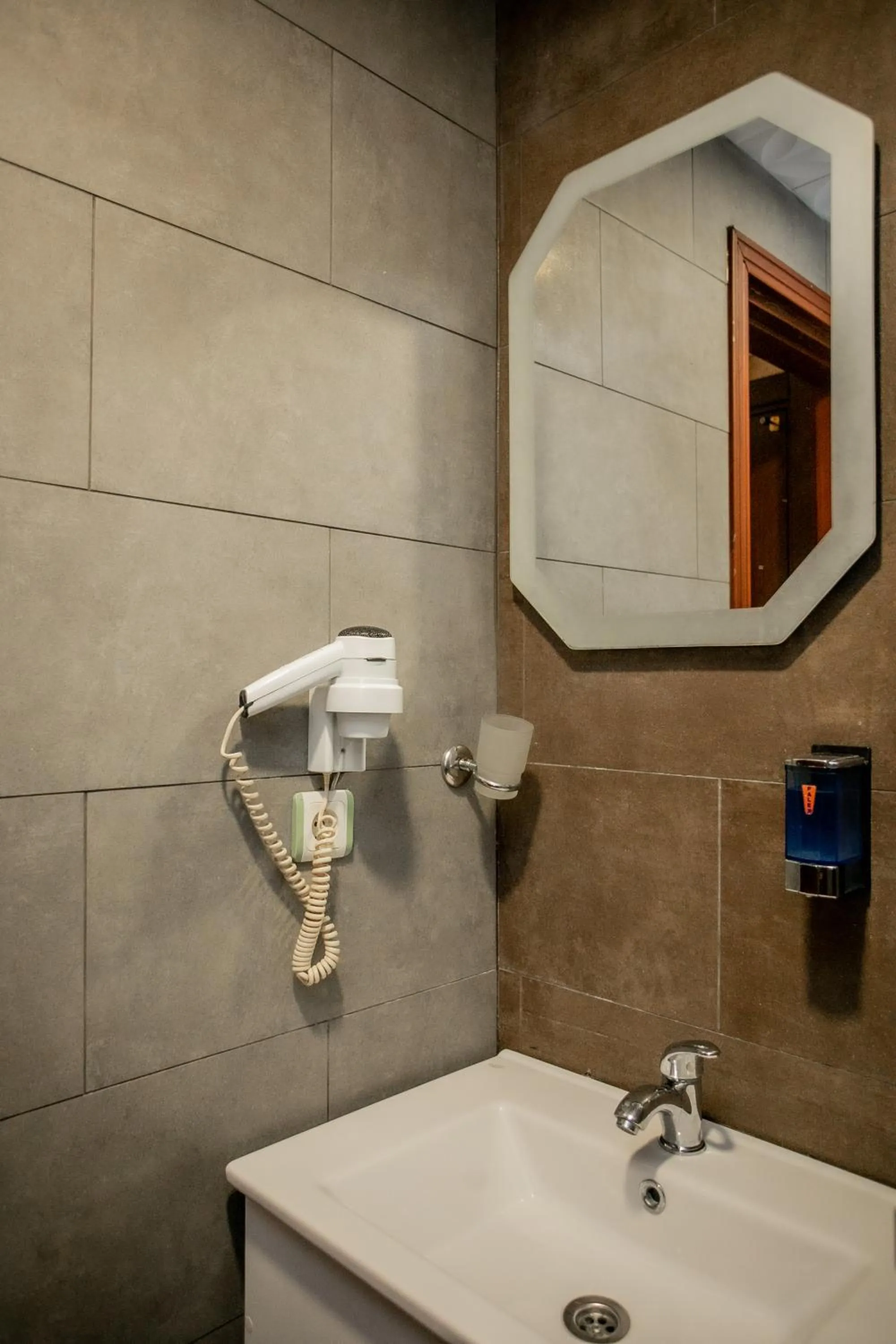 Bathroom in Hotel Pera Capitol - Taksim & İstiklal