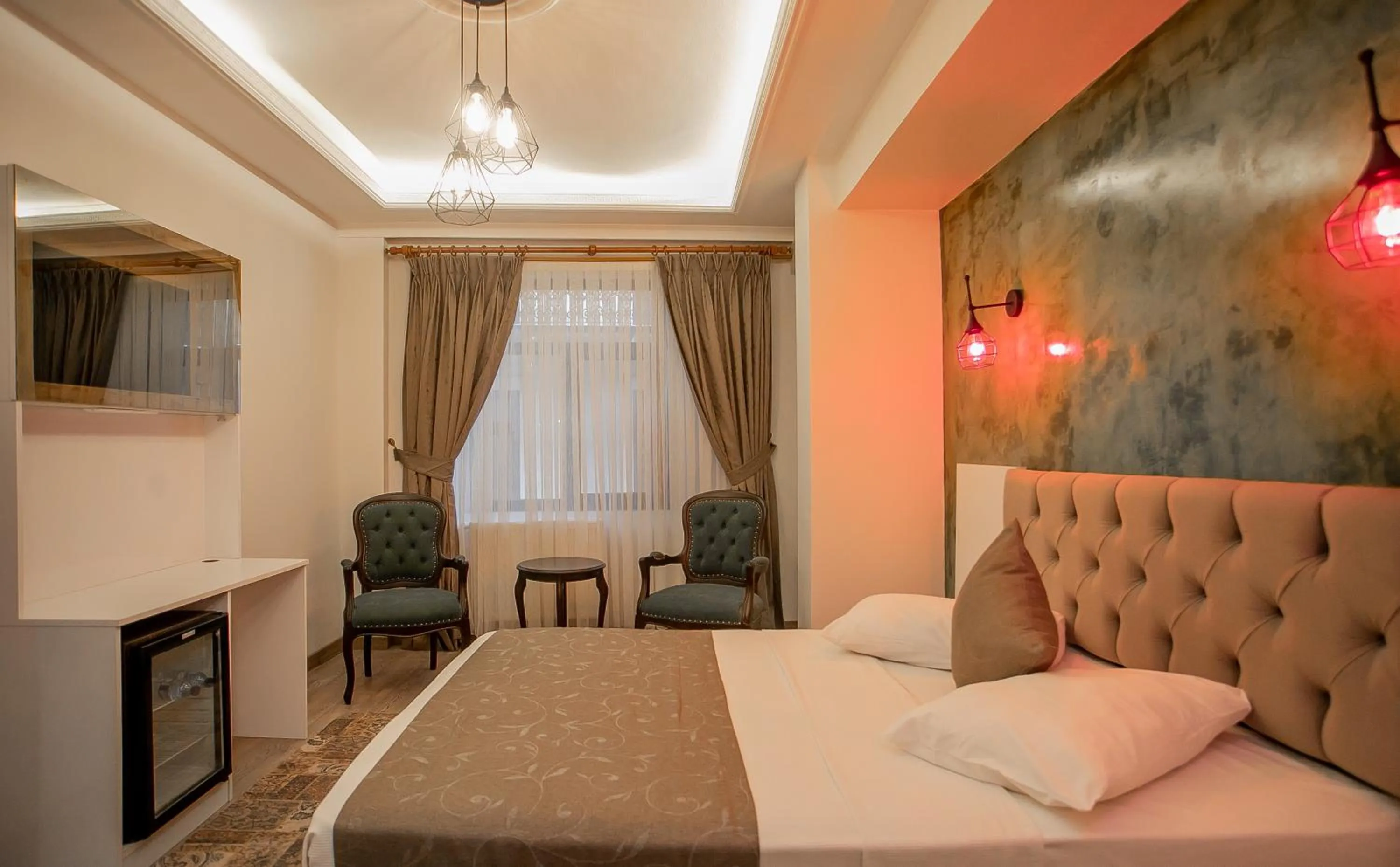 Patio, Bed in Hotel Pera Capitol - Taksim & İstiklal