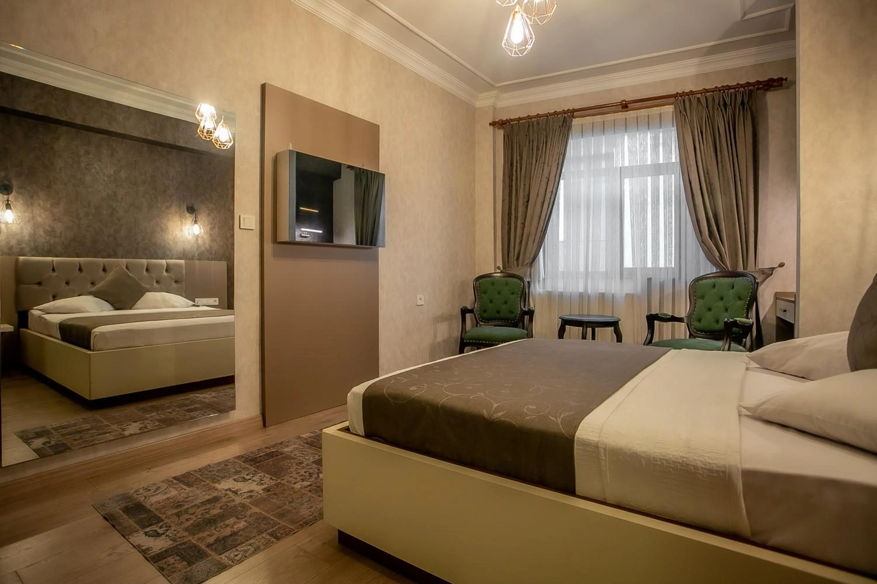 Massage, Bed in Hotel Pera Capitol - Taksim & İstiklal