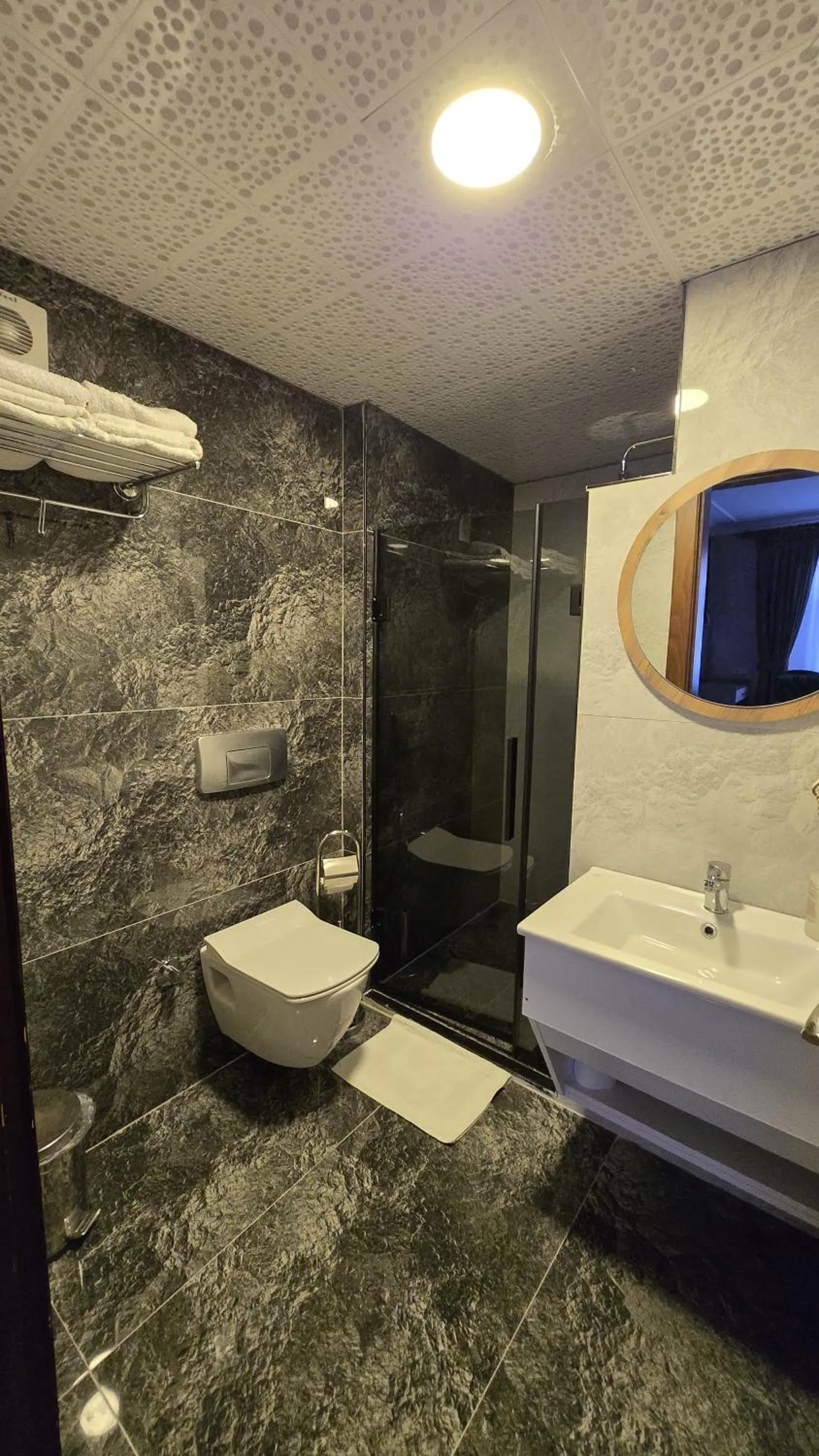 Bathroom in Hotel Pera Capitol - Taksim & İstiklal
