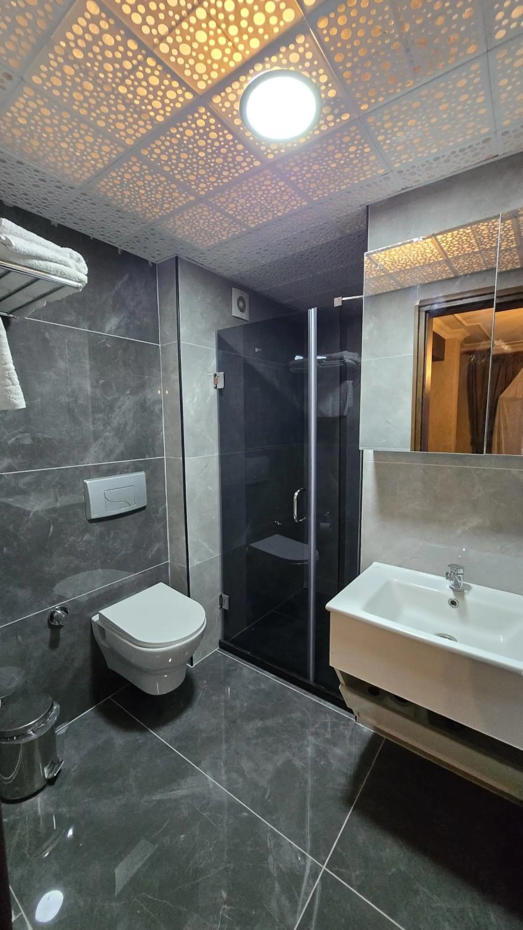 Bathroom in Hotel Pera Capitol - Taksim & İstiklal