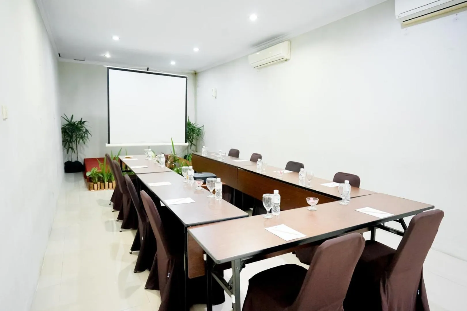 Meeting/conference room in Cakra Kusuma Hotel