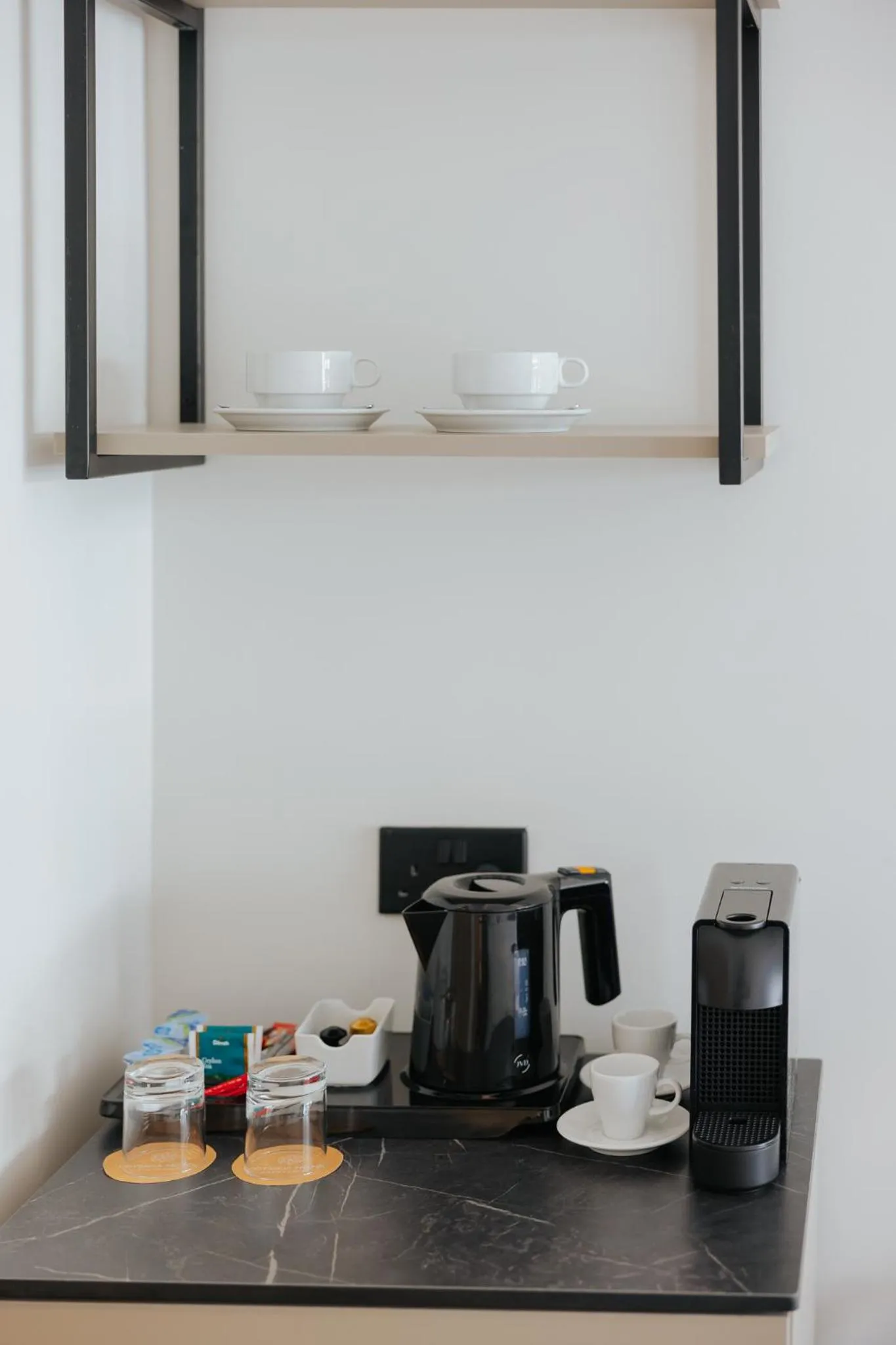 Coffee/tea facilities in Odysseia Hotel Kapetanios
