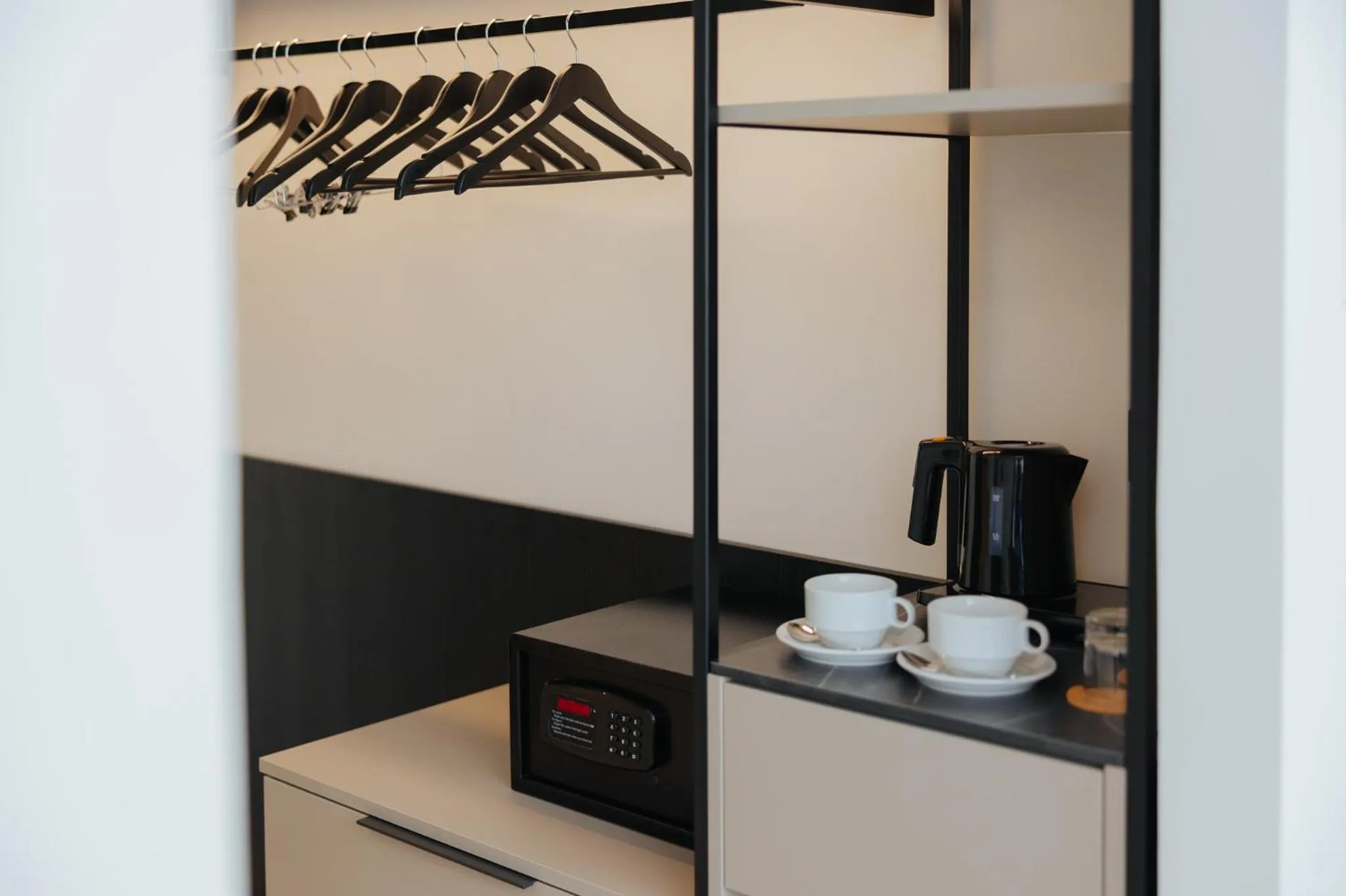 Coffee/tea facilities in Odysseia Hotel Kapetanios