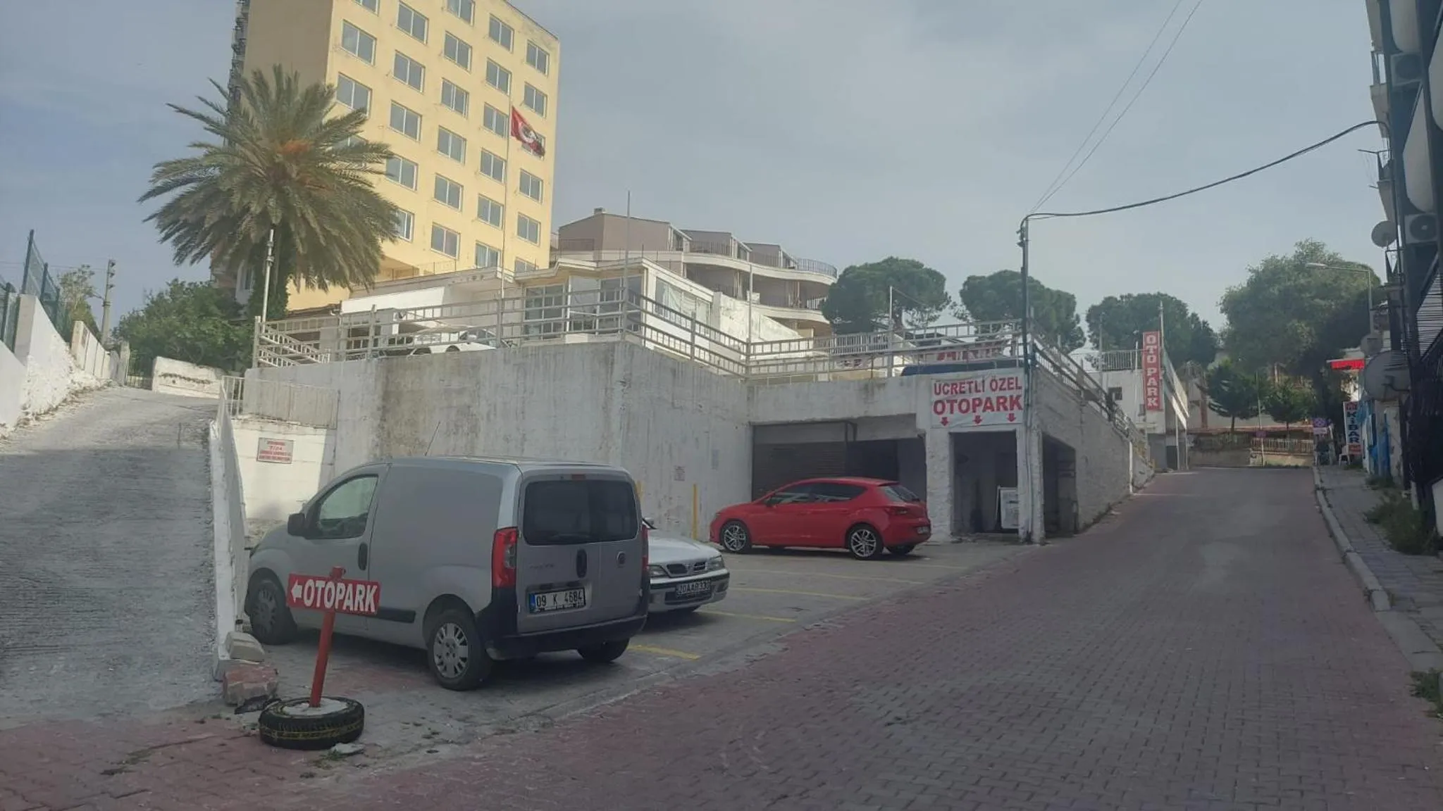 Parking in Sunday Beach Hotel