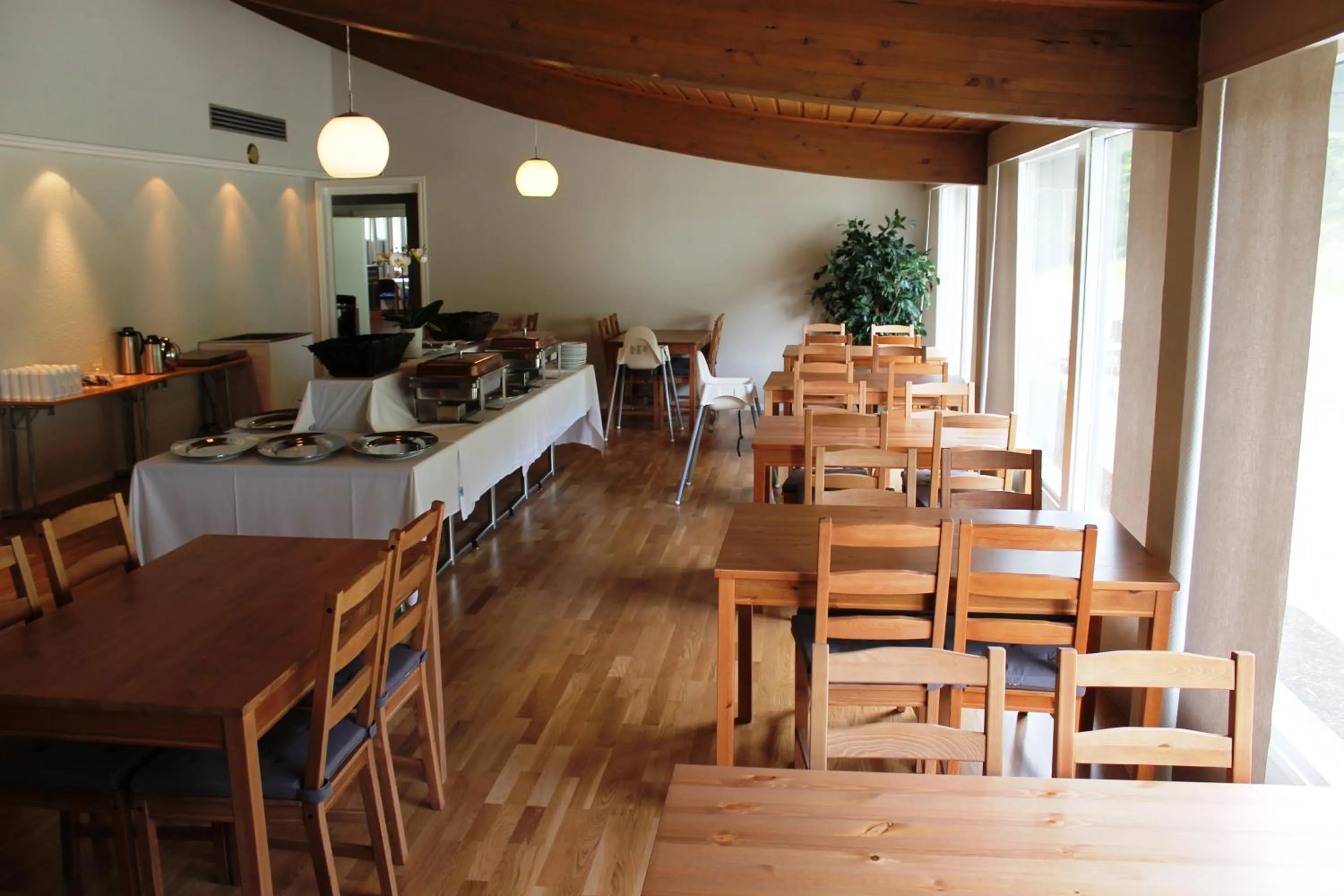 Restaurant/places to eat in Støren Hotel