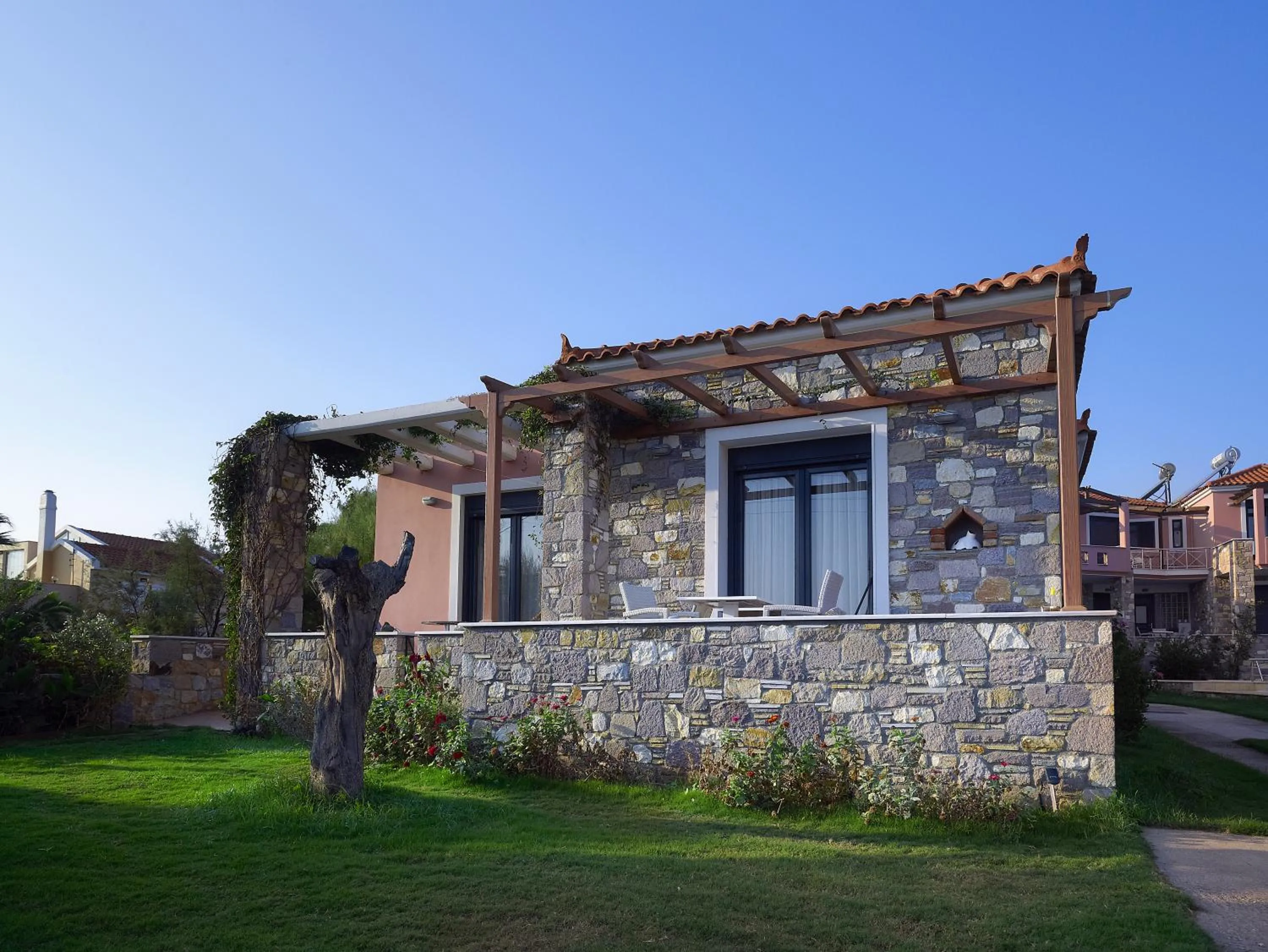 Property building in Aeolis Apartments & Studios