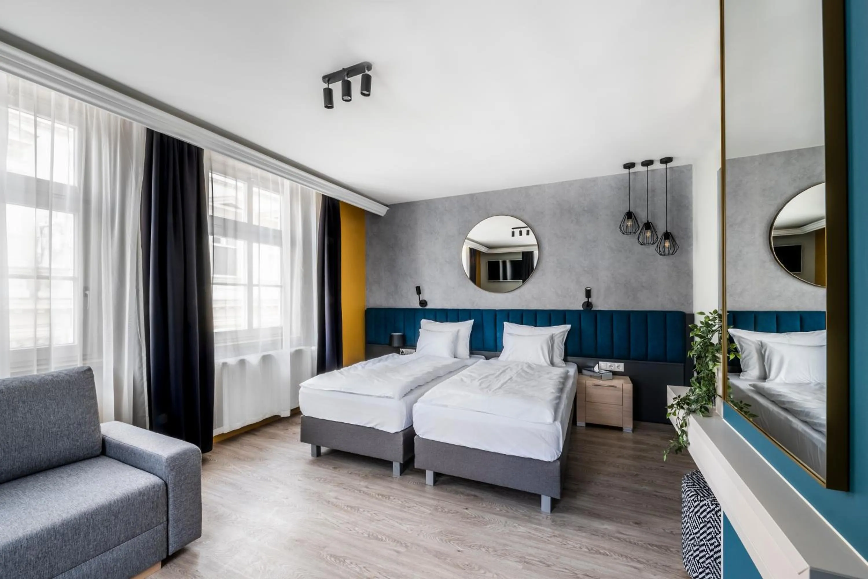 Photo of the whole room, Bed in Alta Moda Fashion Hotel