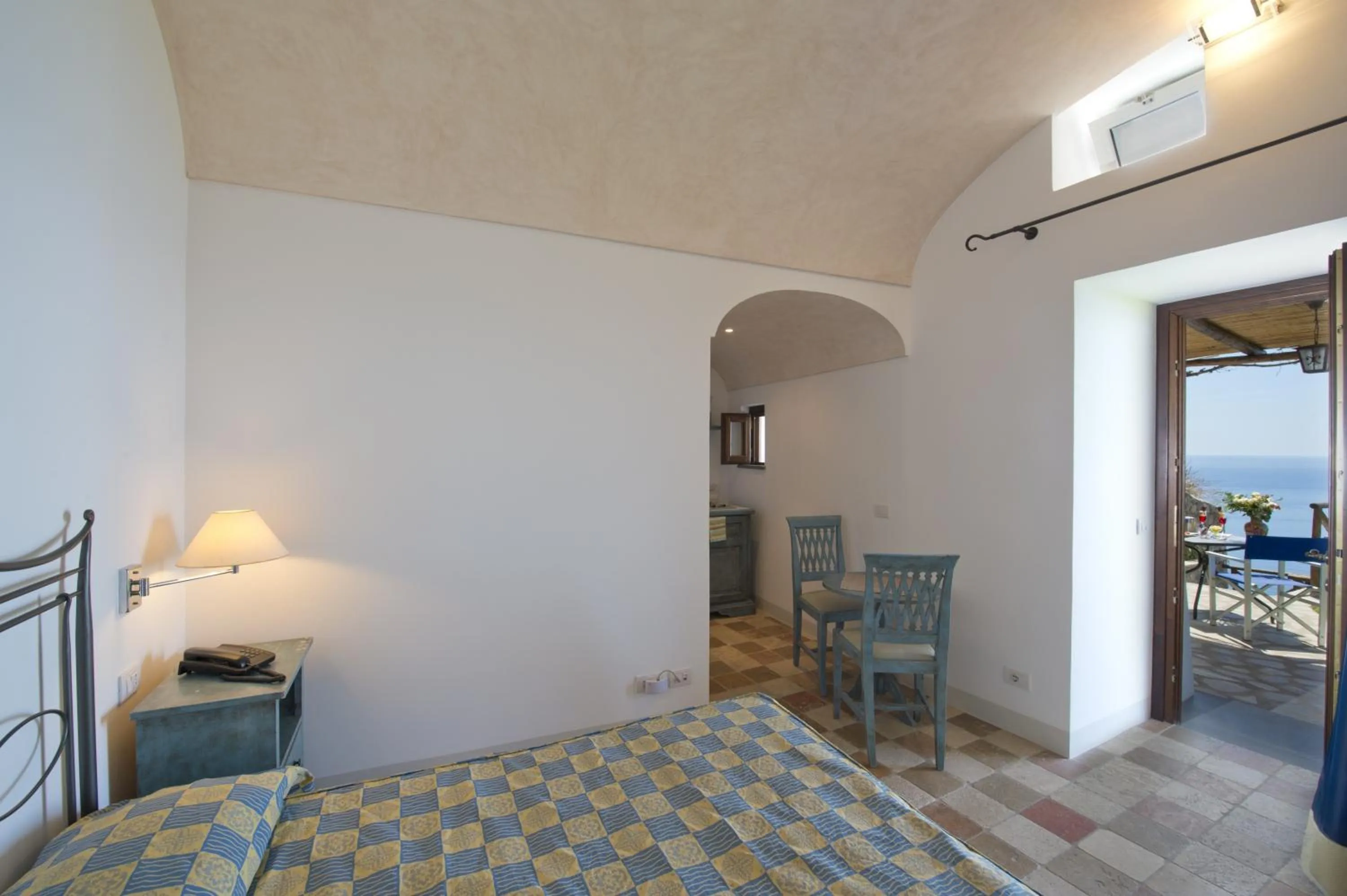 Day, Bed in Villa Il Frantoio and Lilmar