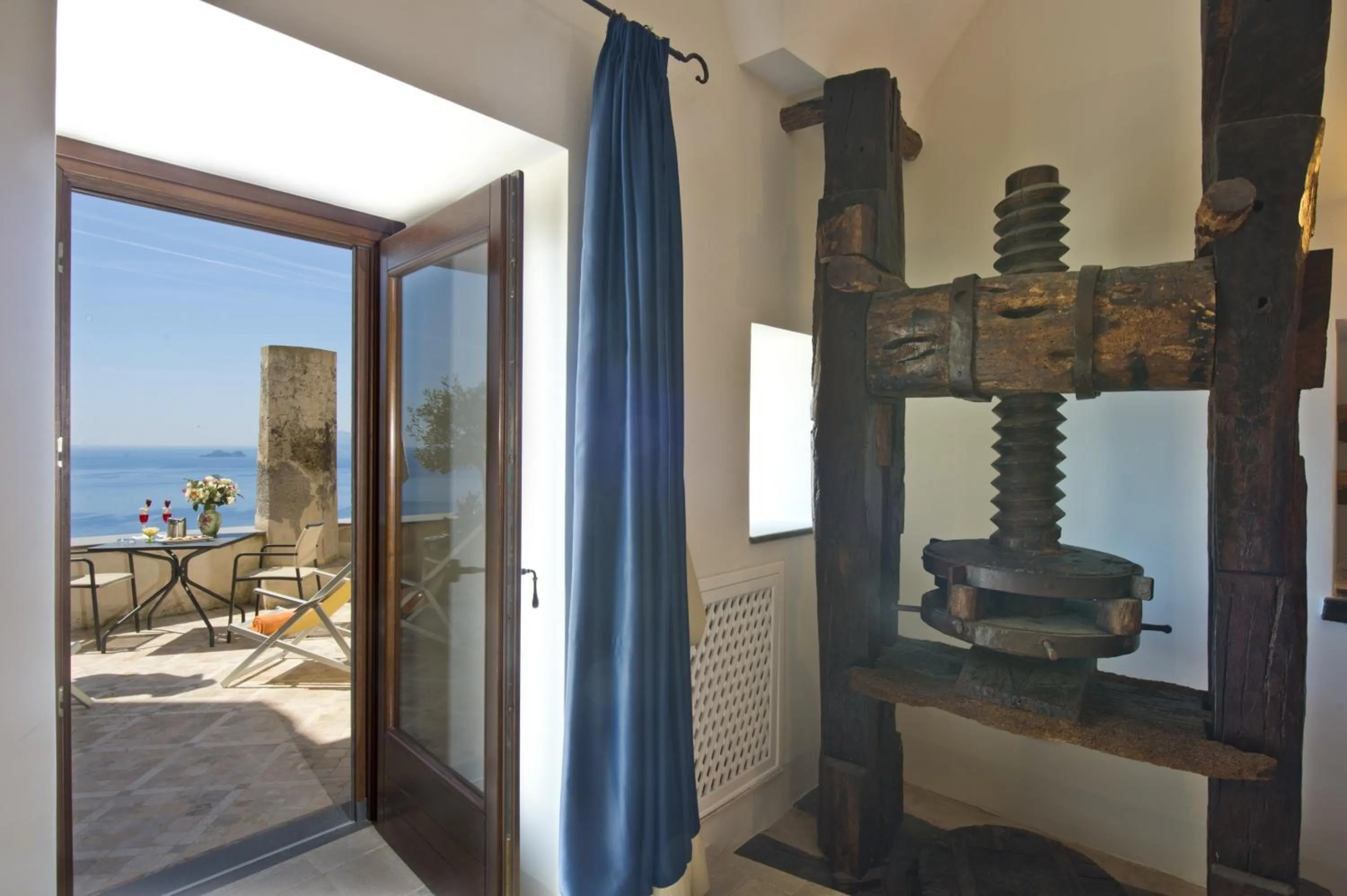 Patio in Villa Il Frantoio and Lilmar