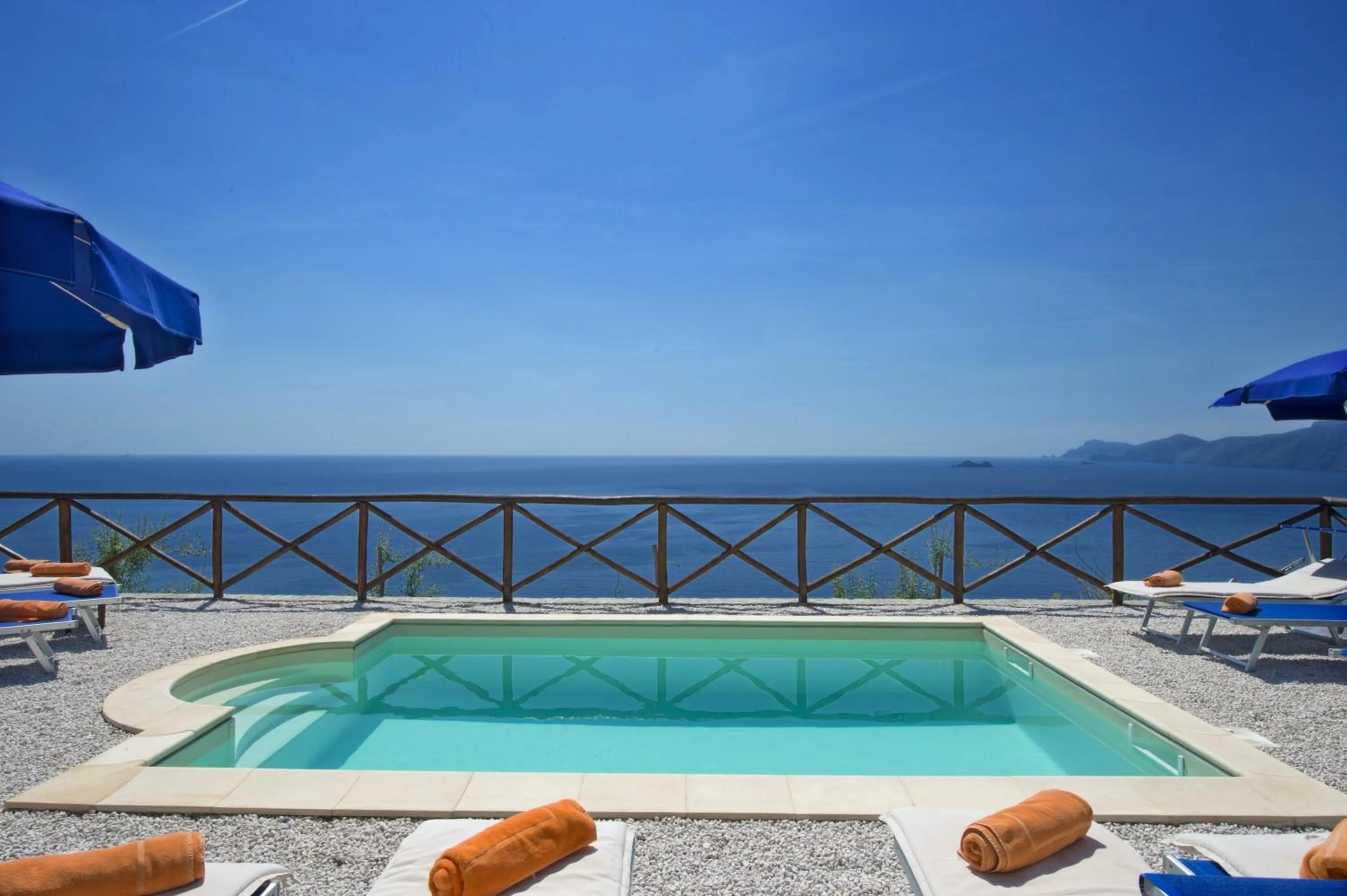 Day in Villa Il Frantoio and Lilmar