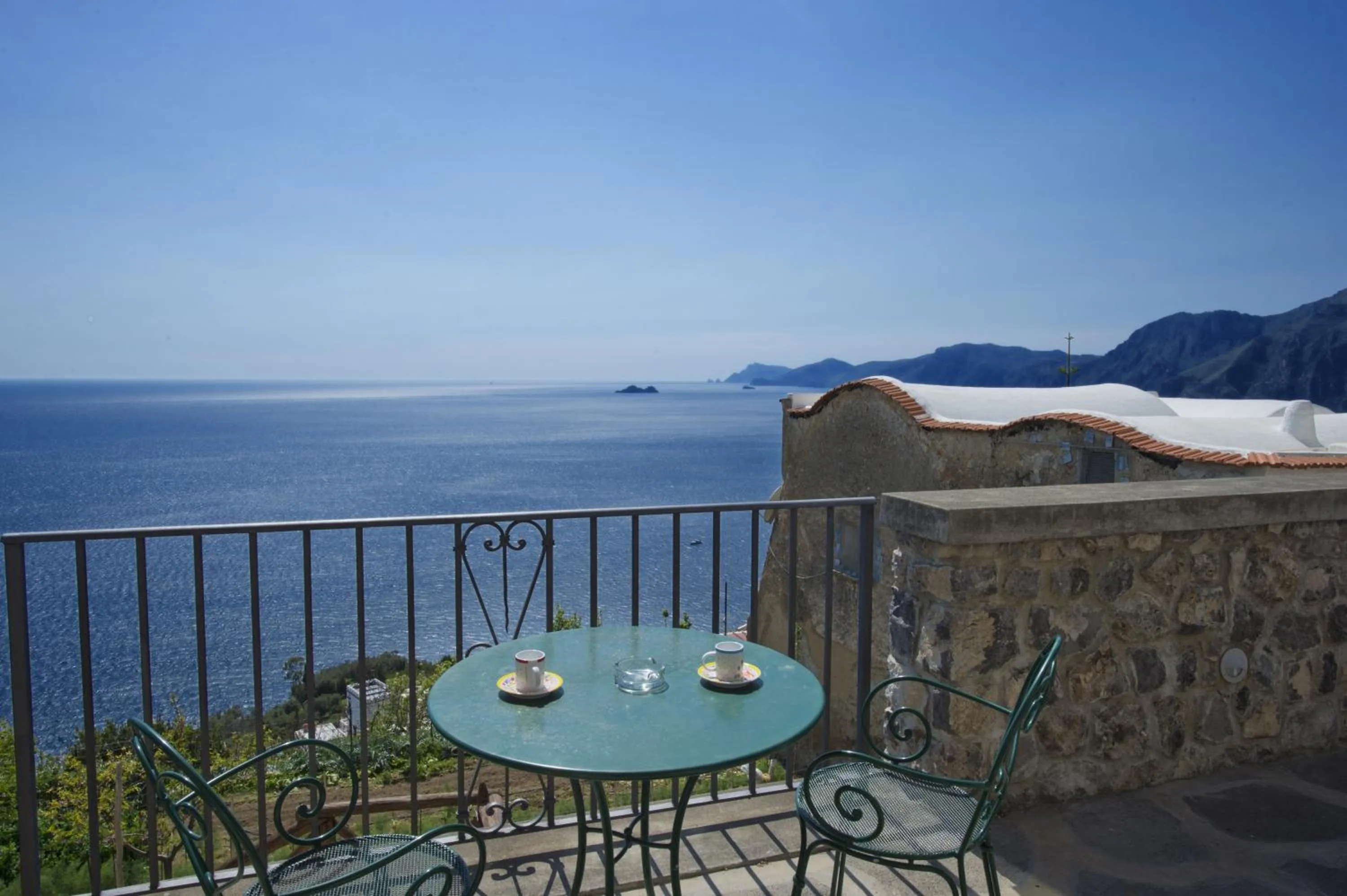 Patio in Villa Il Frantoio and Lilmar