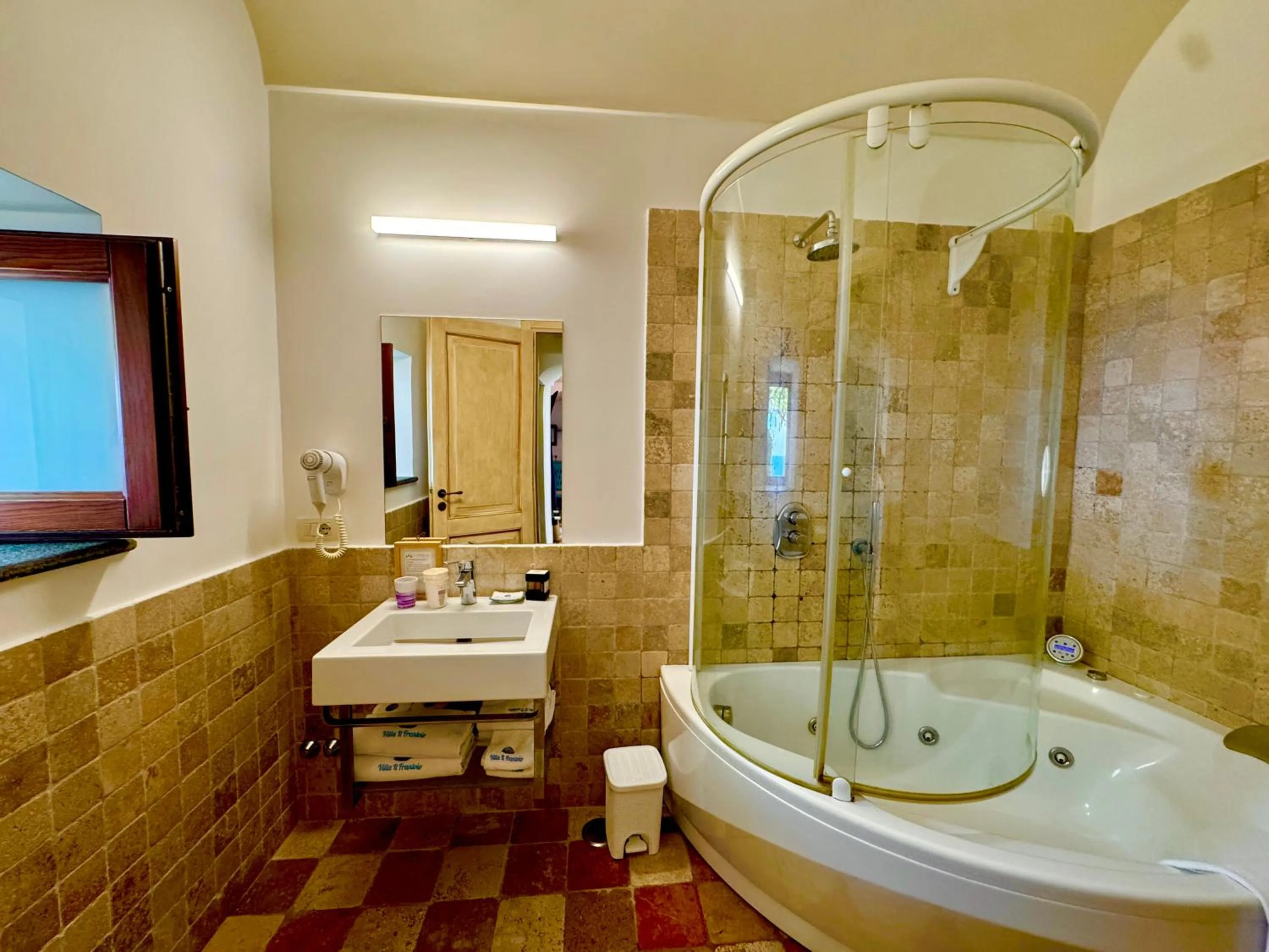 Villa Il Frantoio and Lilmar