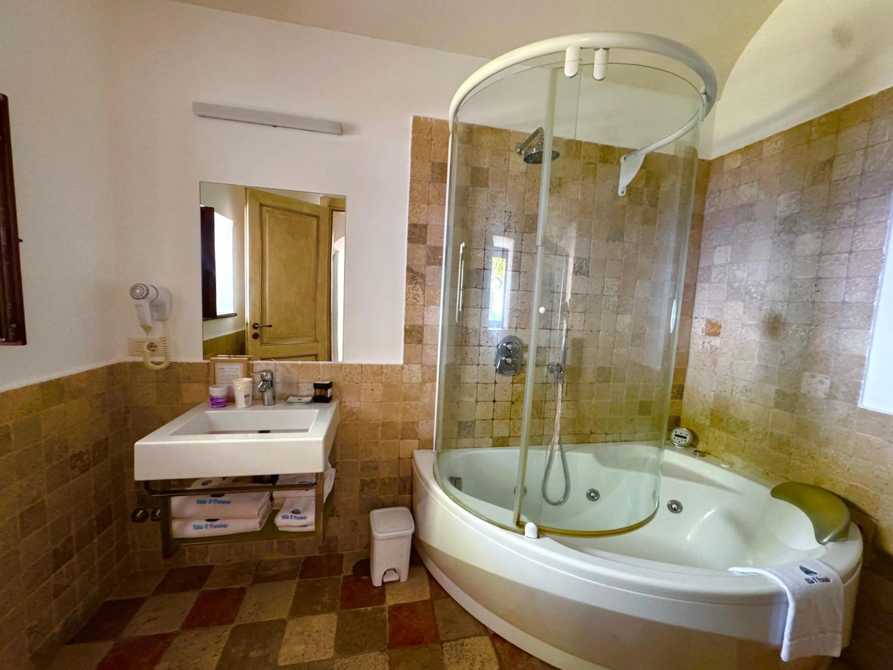 Villa Il Frantoio and Lilmar