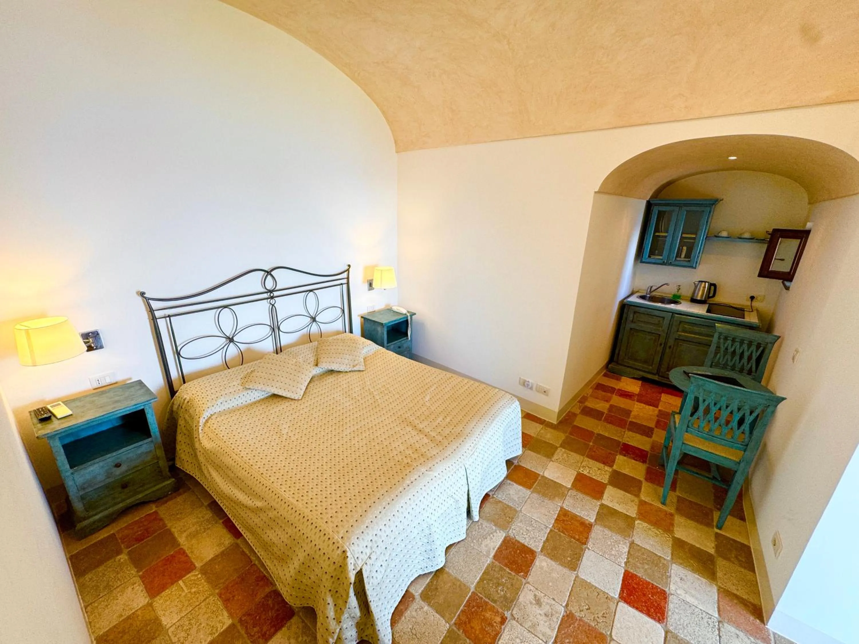 Bed in Villa Il Frantoio and Lilmar