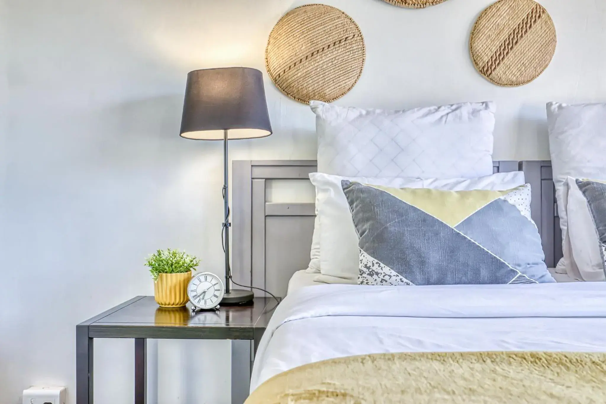 Two-Bedroom Apartment in The Bedford Manor Two-Bedroom Apartment in The Bedford Manor