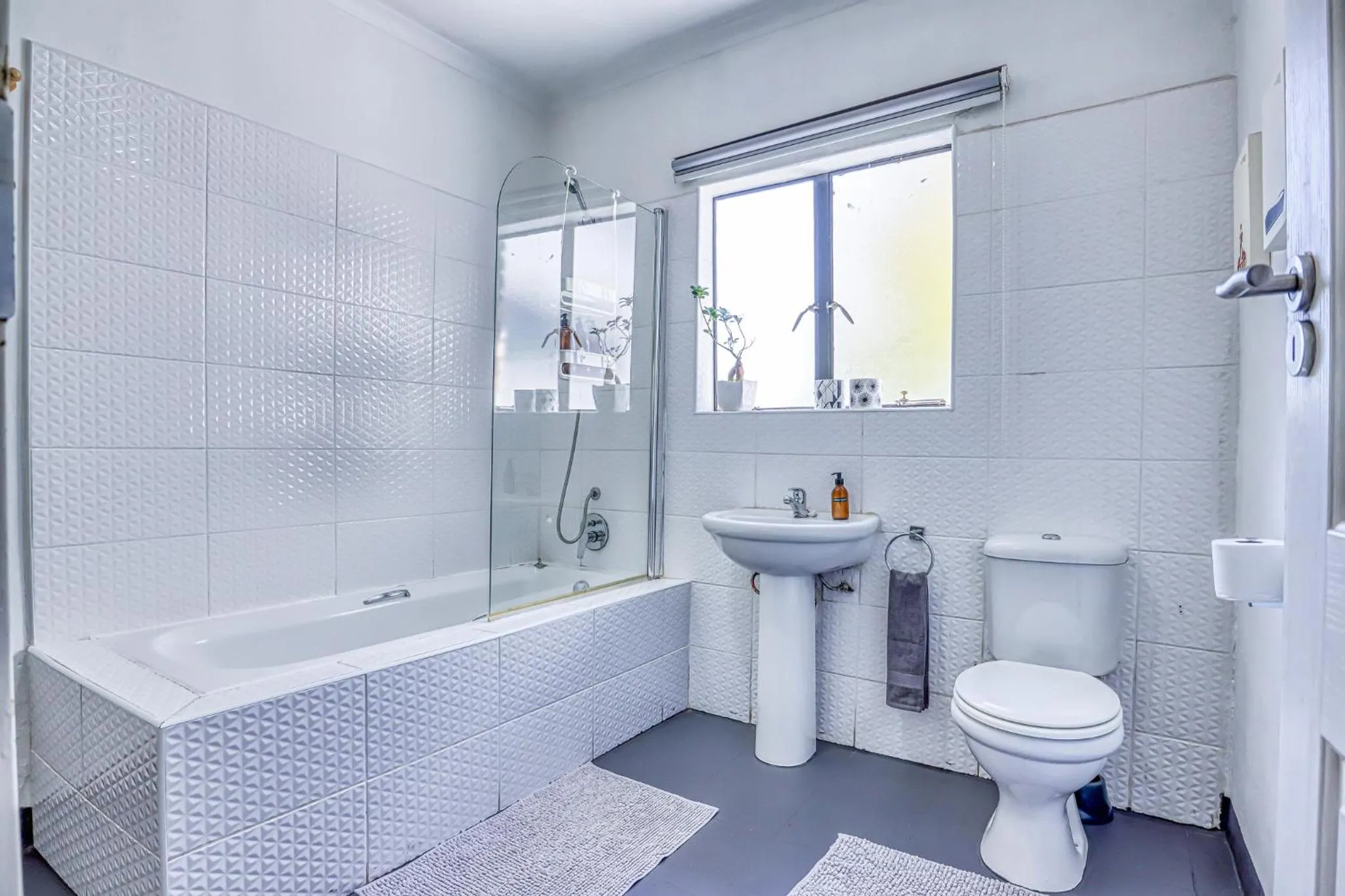 Shower in The Bedford Manor