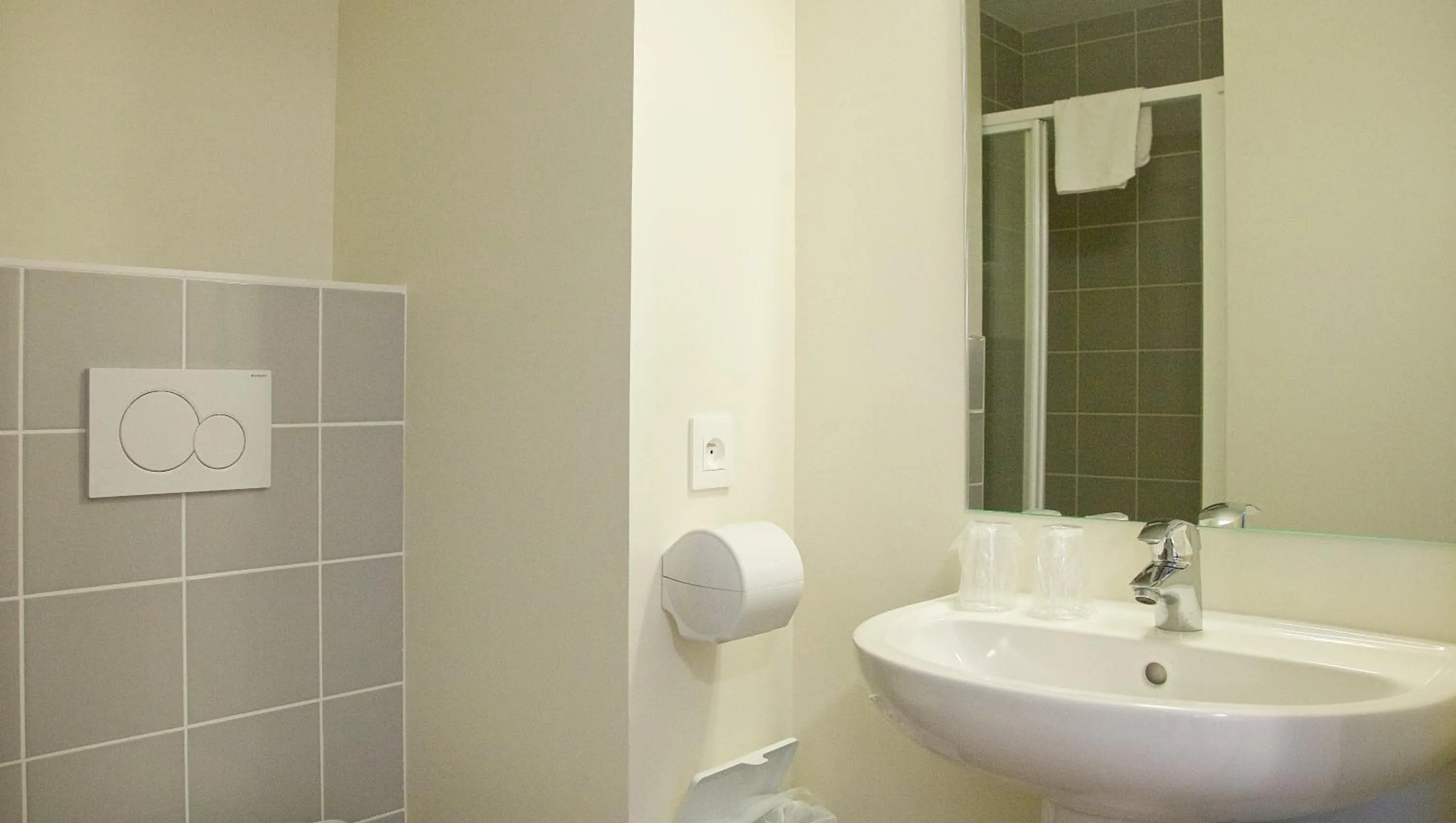 Bathroom in Centre Jean XXIII