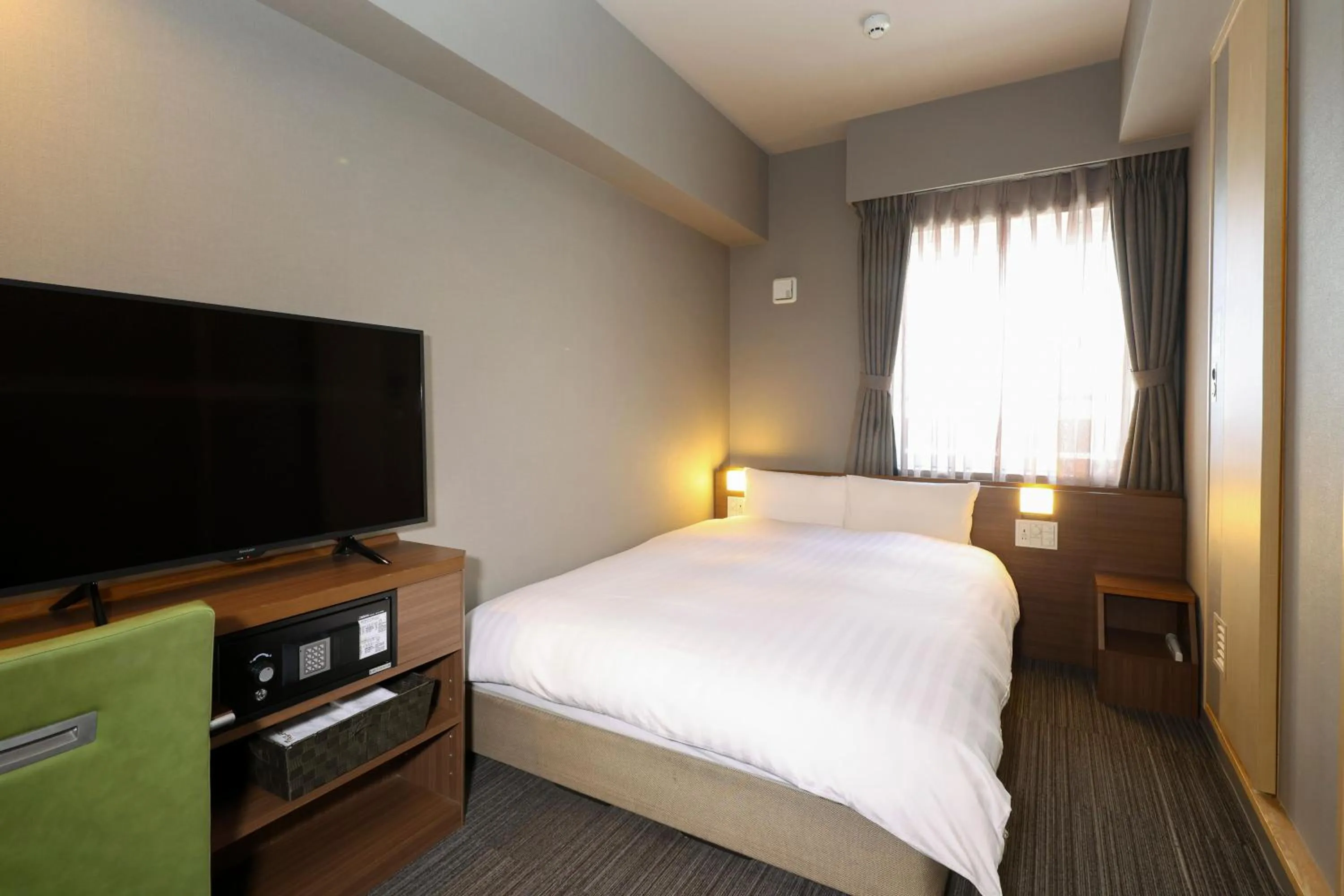 Bed in Dormy Inn Tokyo Hatchobori - Natural Hot Spring