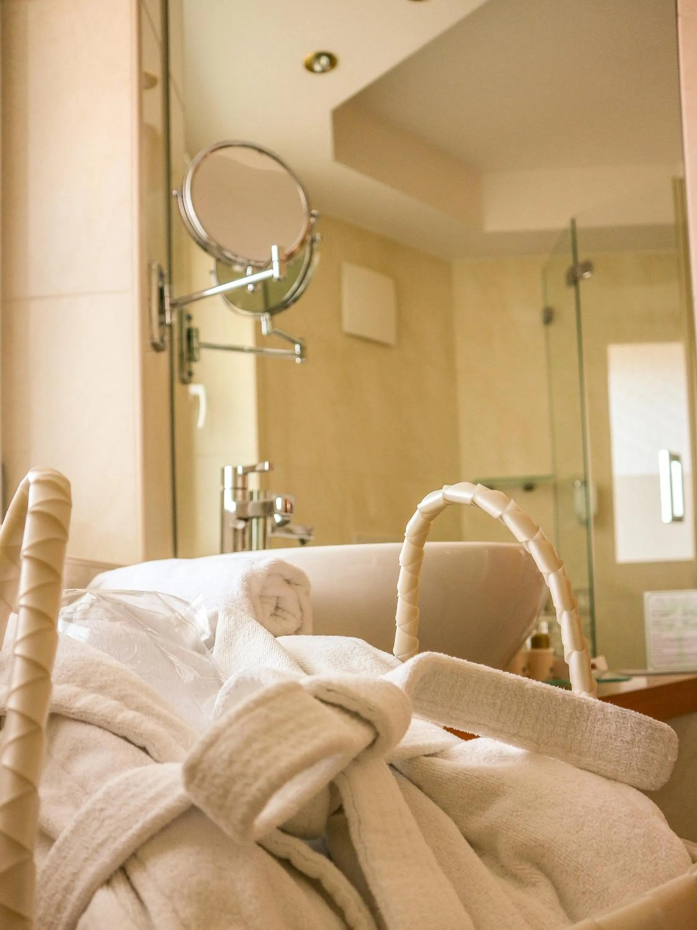 Bathroom, Bed in Ortner's Resort