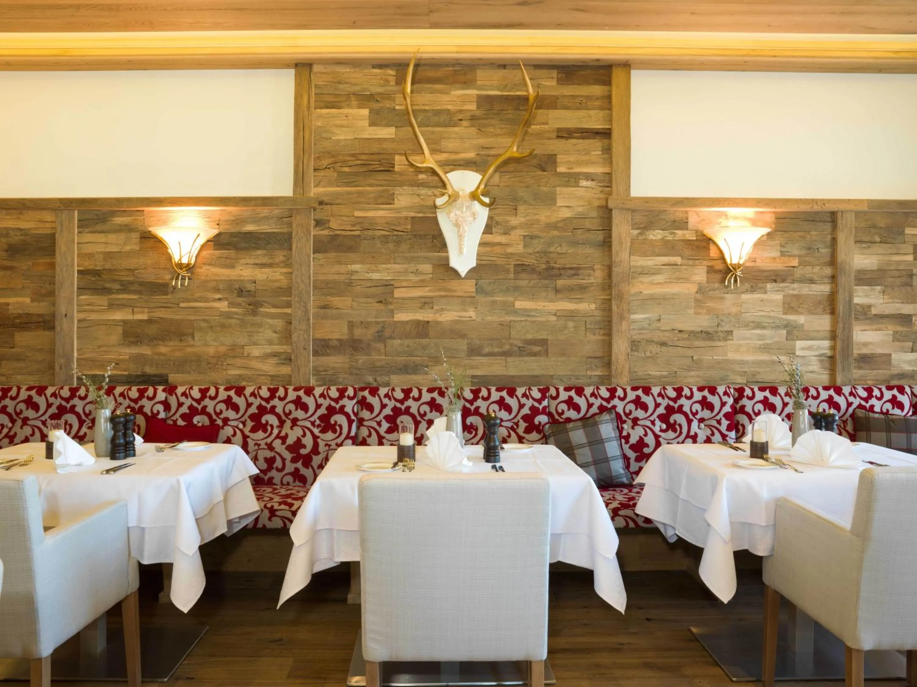 Restaurant/places to eat in Ortner's Resort