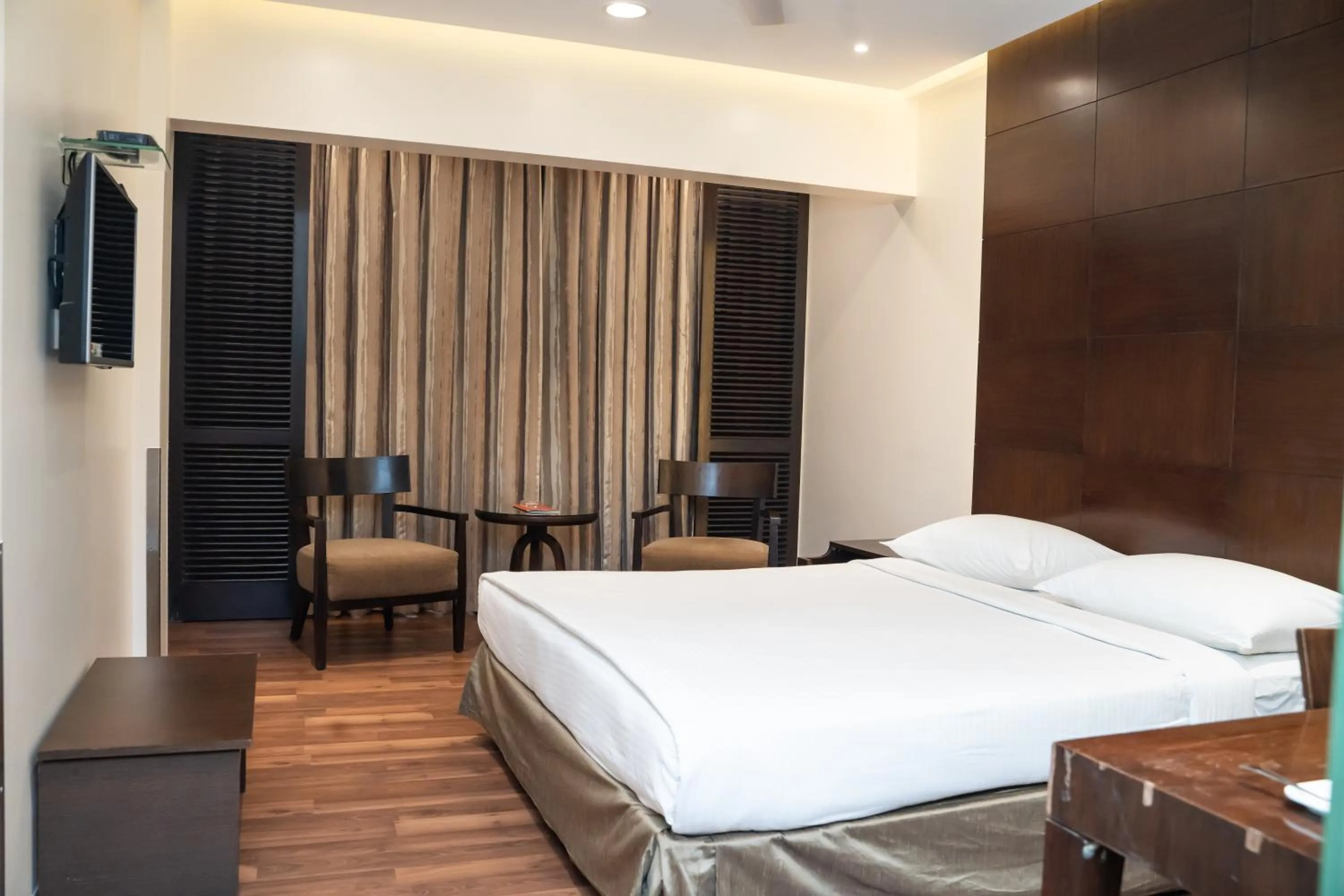 Bed in Shantai Hotel