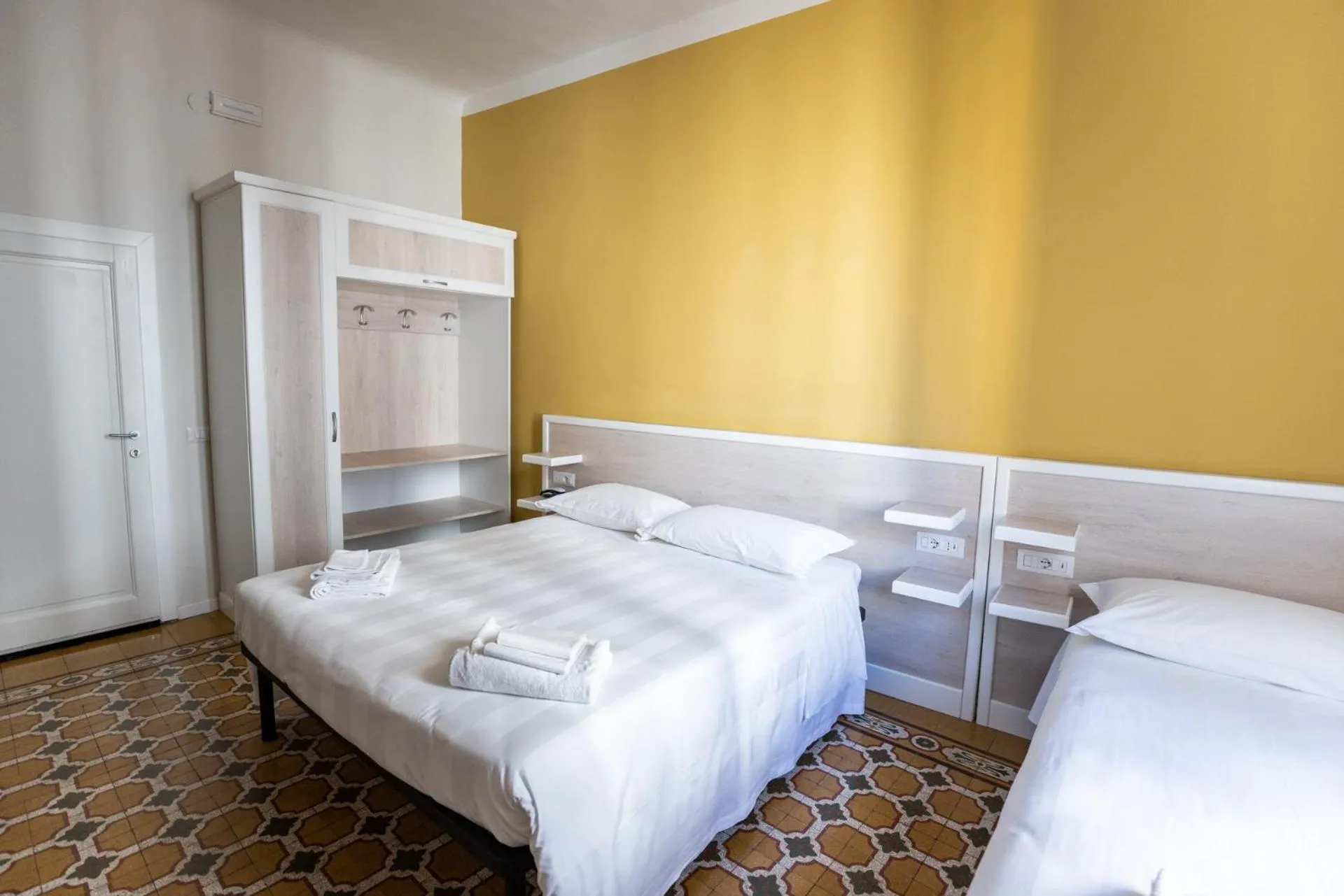 Bed in Albergo Centrale