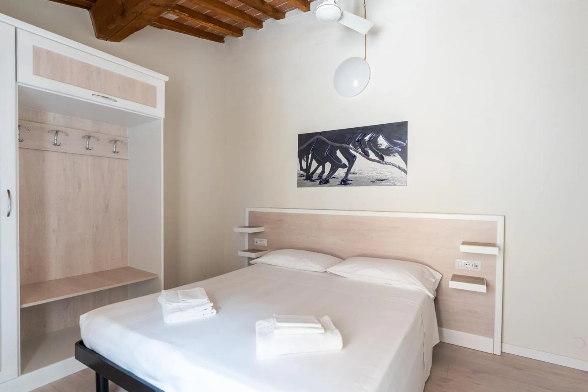 Bed in Albergo Centrale