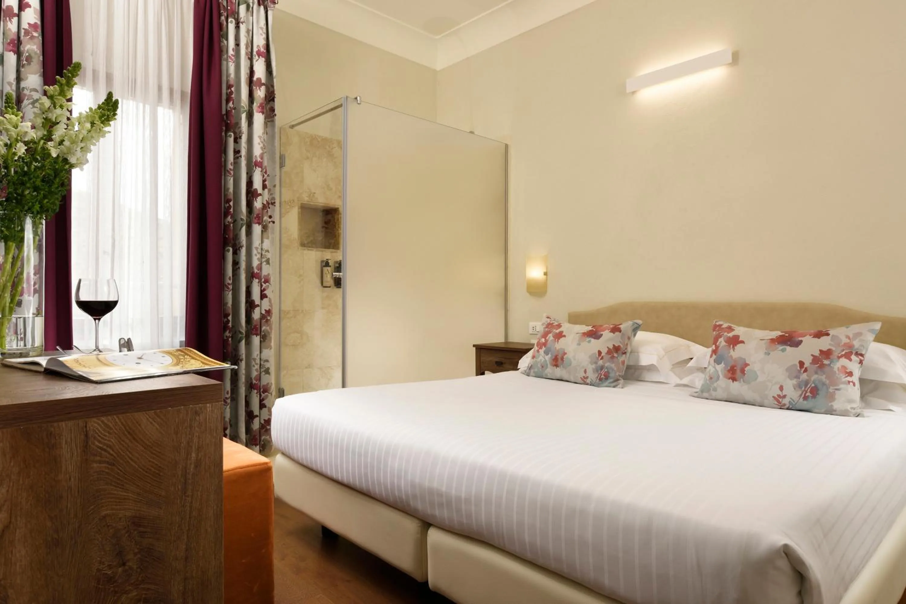 Bedroom, Bed in Villa Sabolini