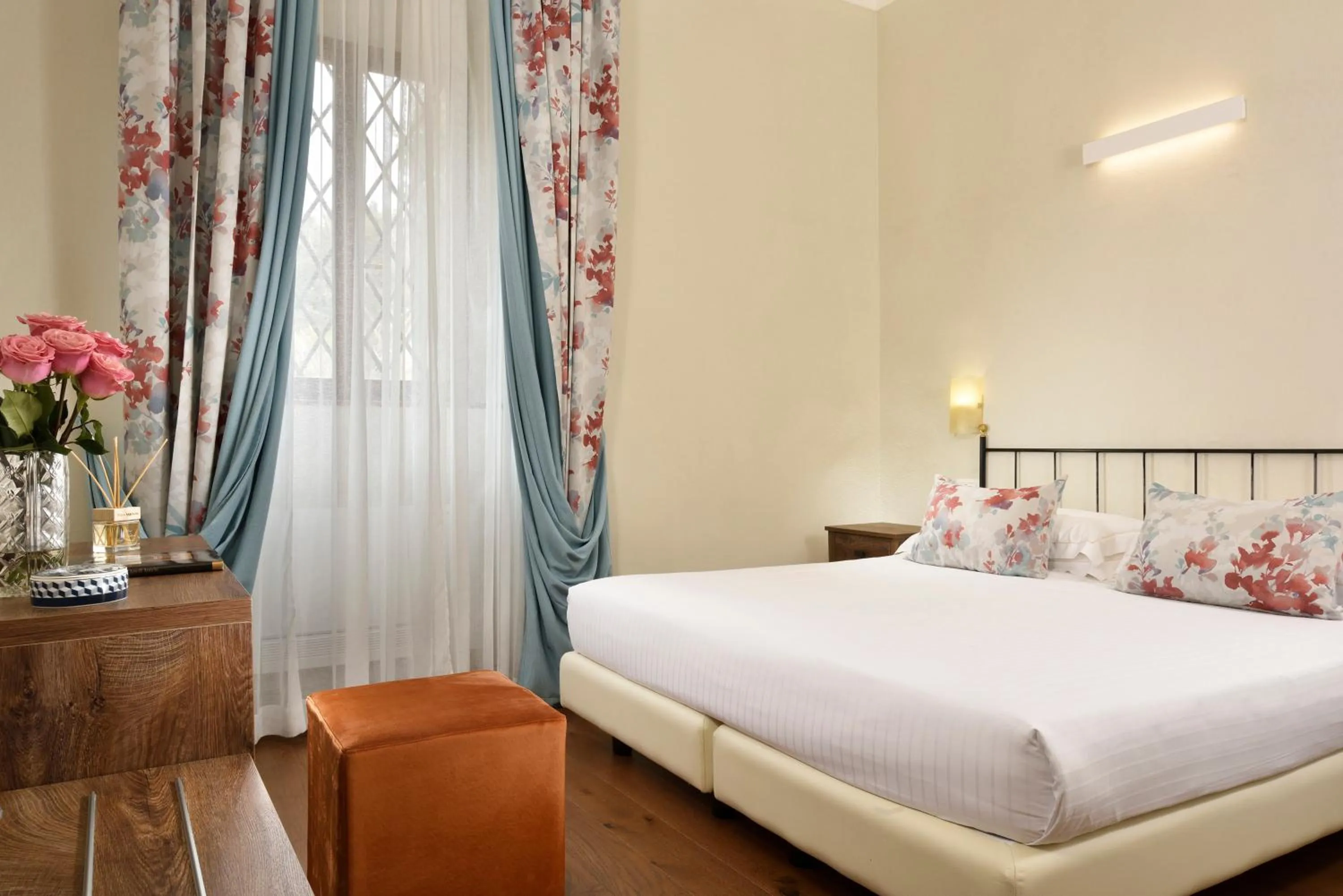 Bedroom, Bed in Villa Sabolini