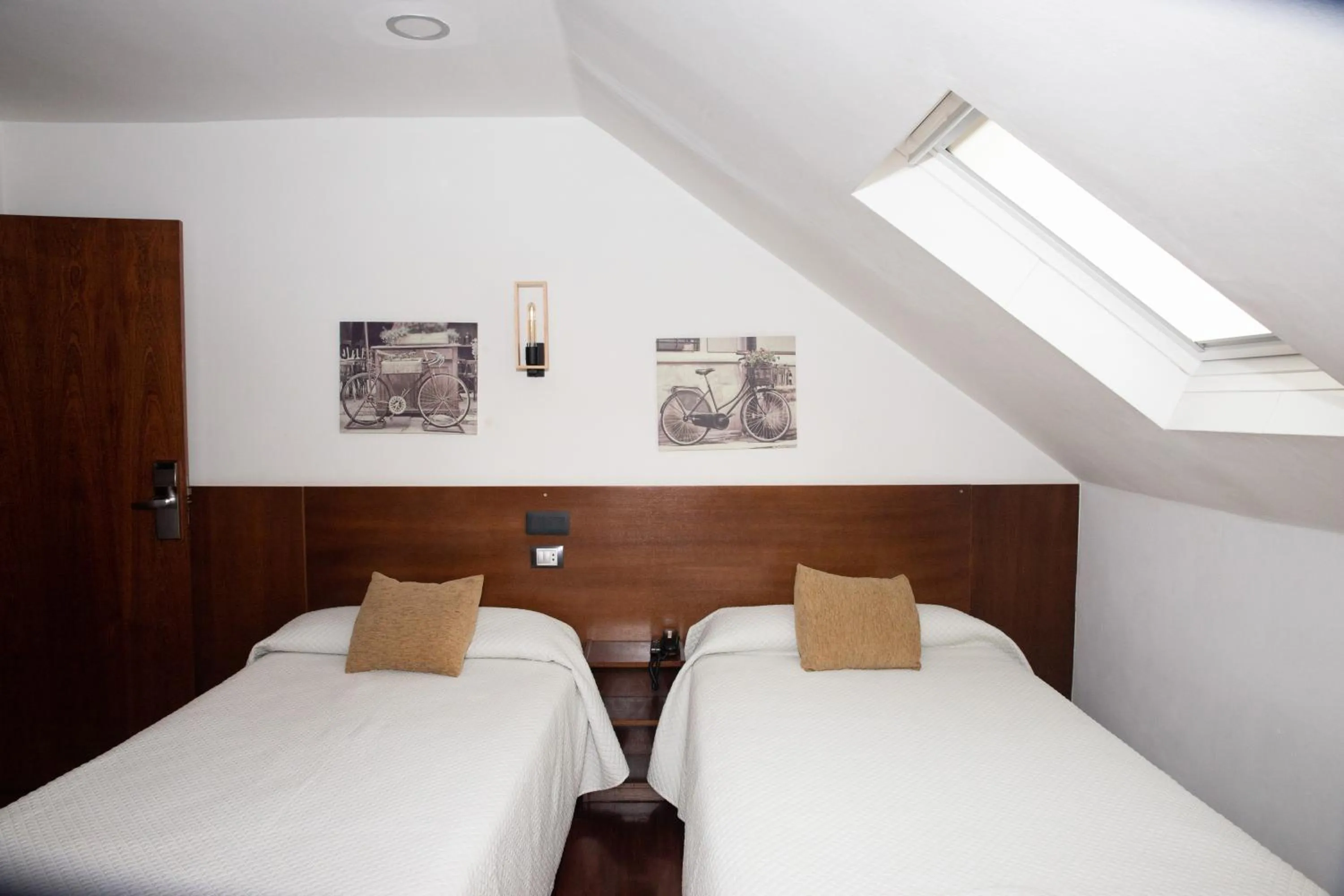 Bed in Hotel Restaurante Rúas